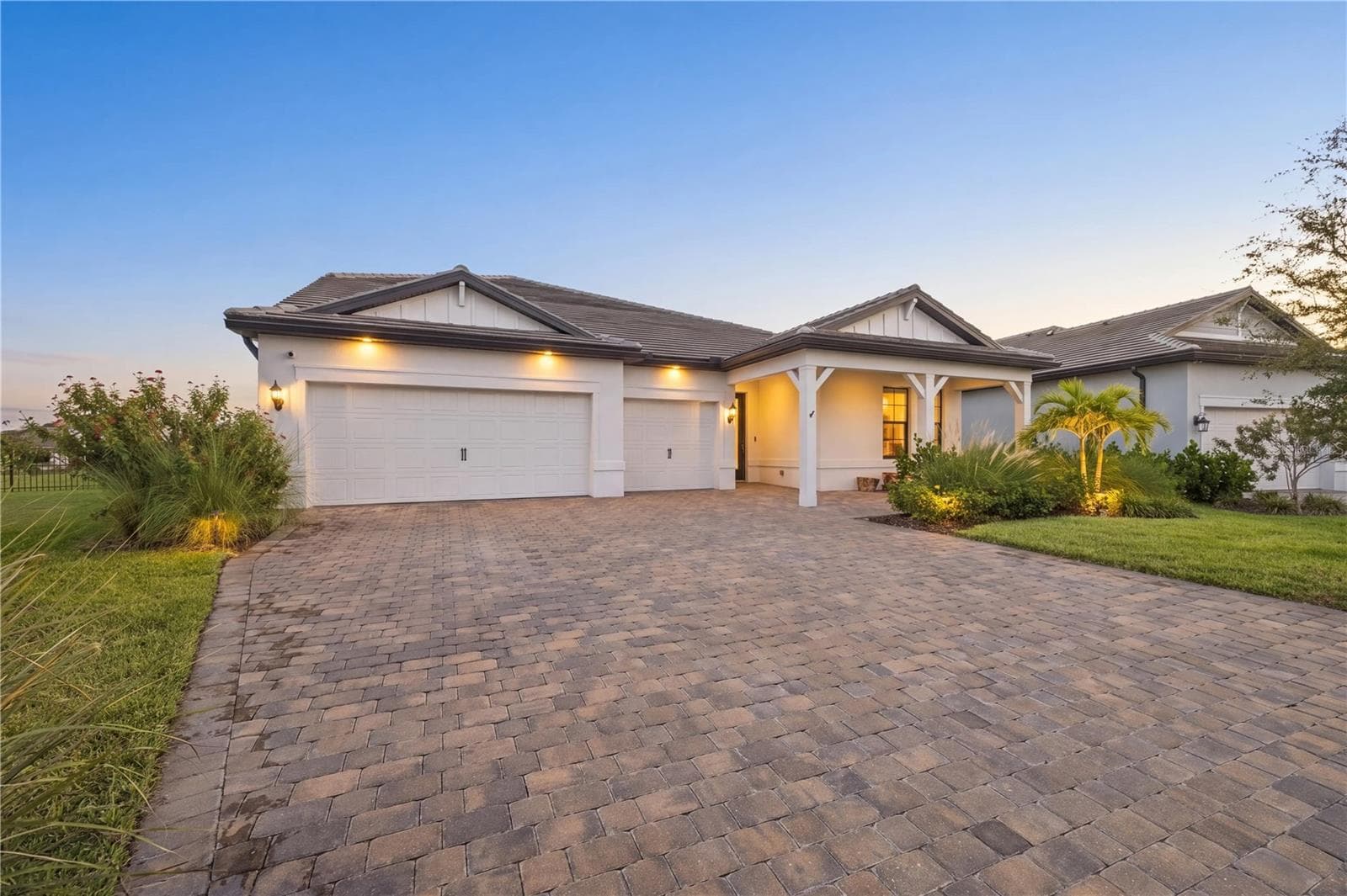 Front Angle - 5839 SILVERSIDE PINE CT, LAKEWOOD RANCH