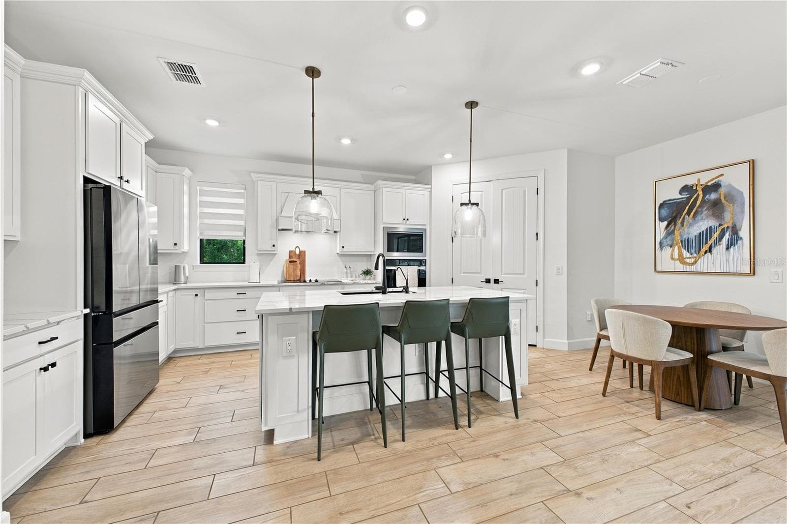 Kitchen with Dining Nook - 5839 SILVERSIDE PINE CT, LAKEWOOD RANCH