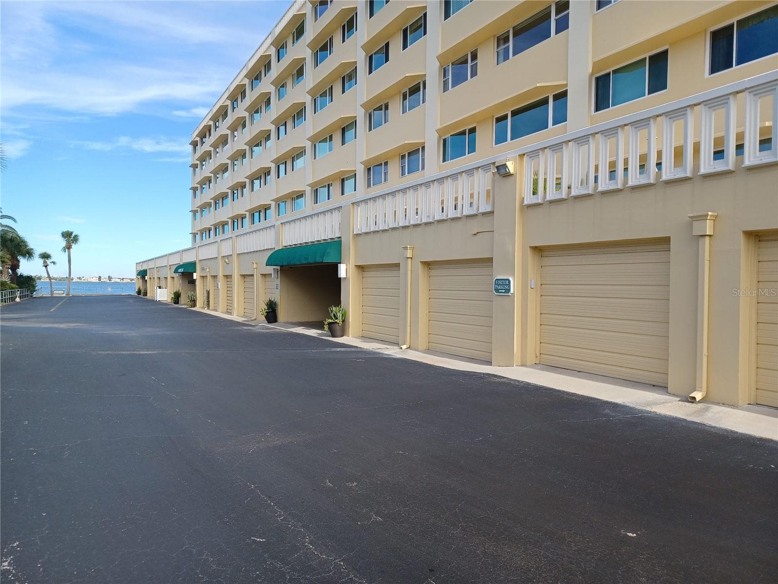 Garage included with unit - 100 BLUFF VIEW DR #603C, BELLEAIR BLUFFS