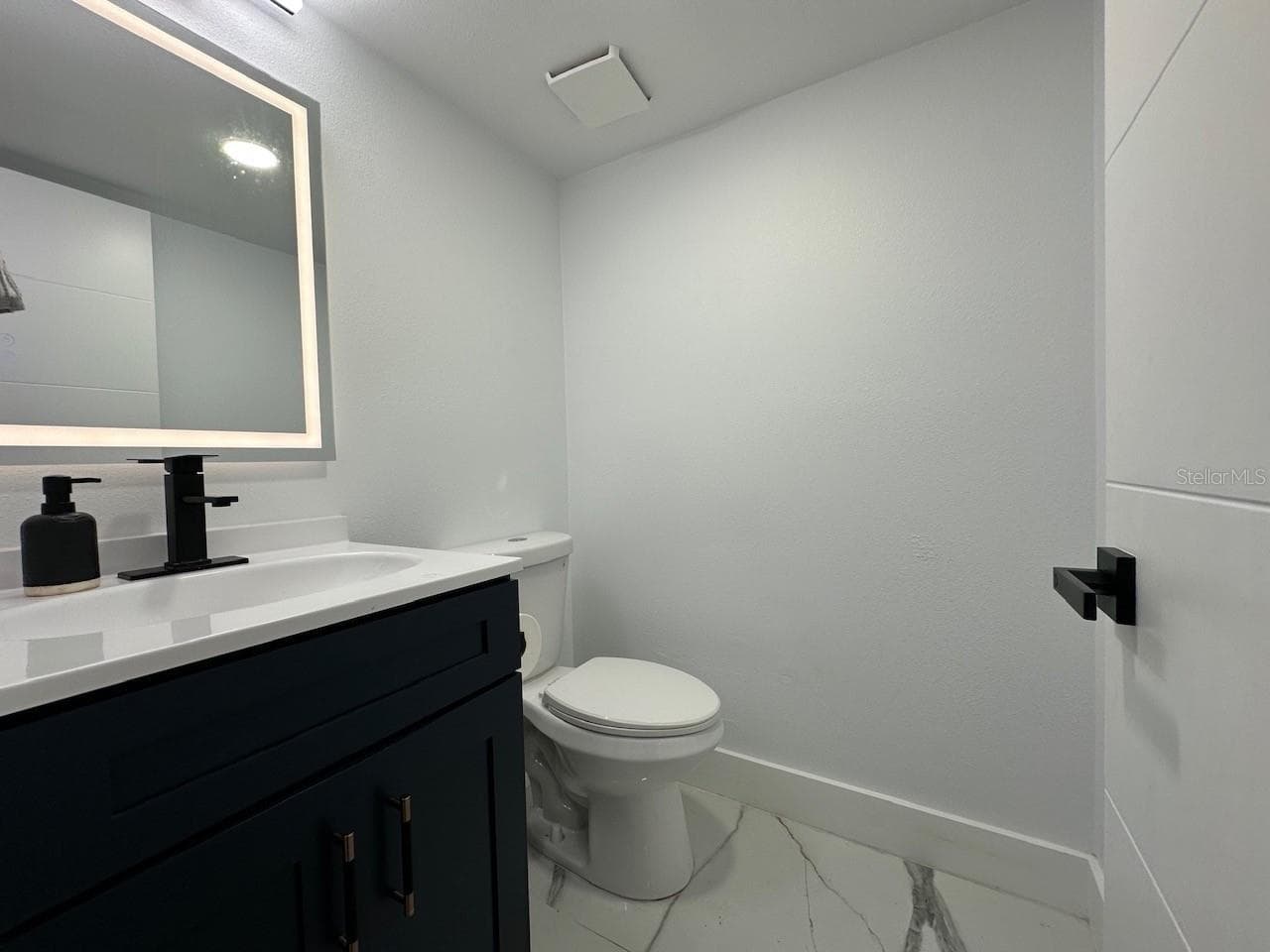 Single Family Residence at 2462 ALBANY DR, KISSIMMEE, photo 19 of 38