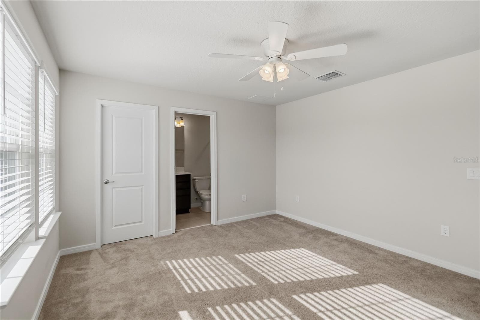 Single Family Residence at 17319 MILLION LAKES CT, CLERMONT, photo 32 of 55