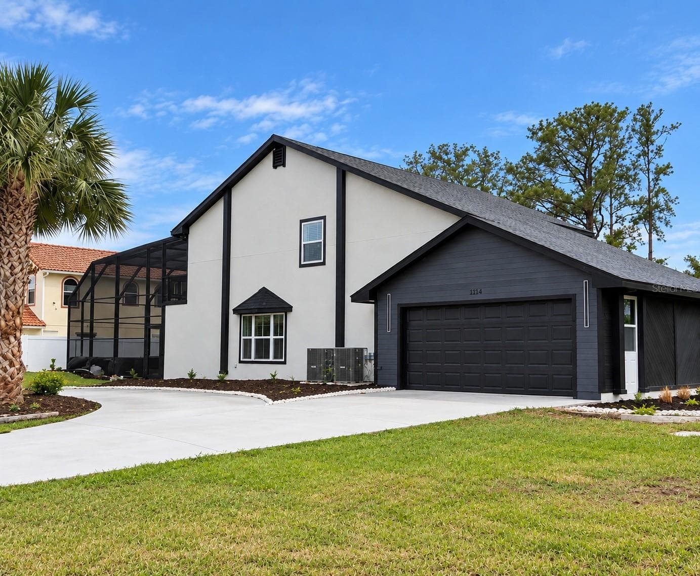 2462 ALBANY DR