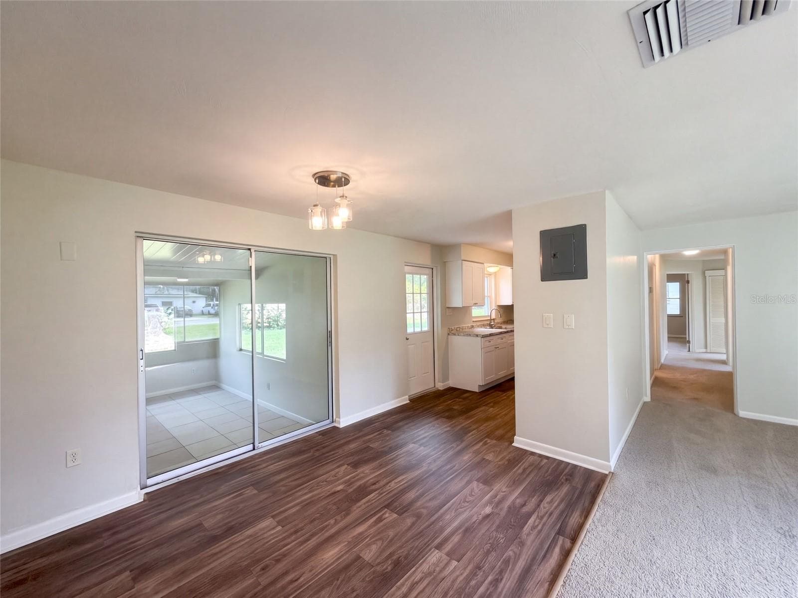 Single Family Residence at 411 W SEMINOLE AVE, EUSTIS, photo 3 of 23