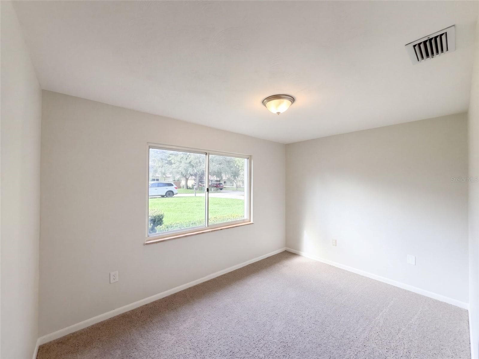 Single Family Residence at 411 W SEMINOLE AVE, EUSTIS, photo 17 of 23