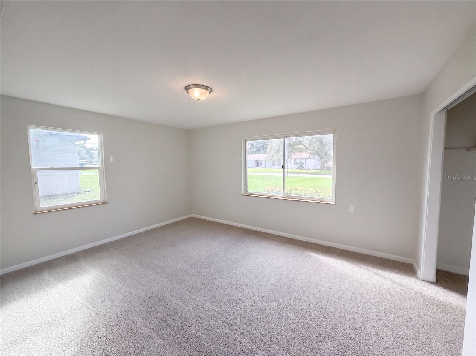 Single Family Residence at 411 W SEMINOLE AVE, EUSTIS, photo 18 of 23