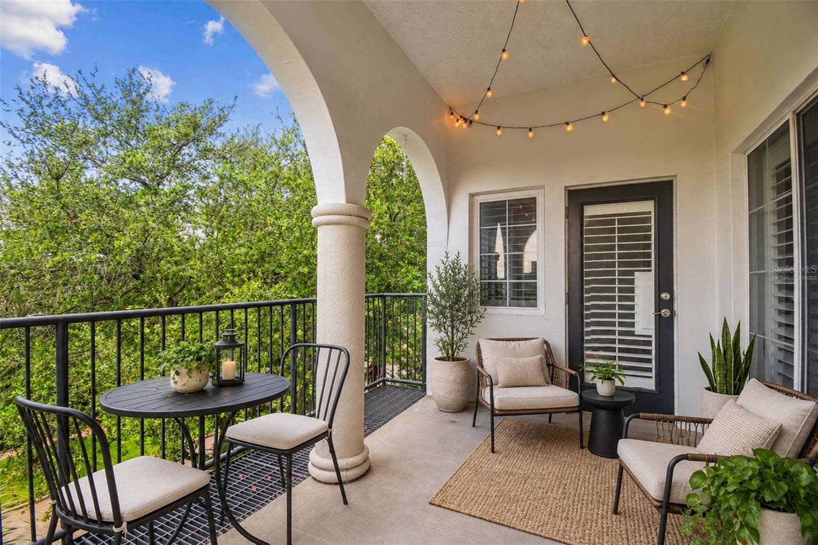 Virtually staged patio with plenty of room for additional seating. - 435 S OREGON AVE #304, TAMPA