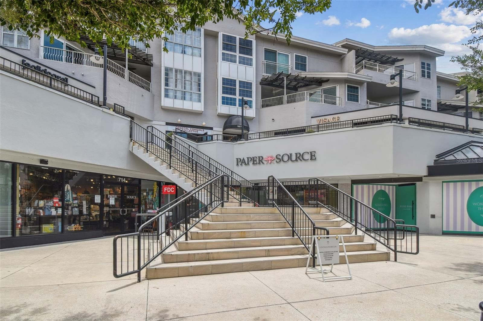 Hyde Park shopping center, just a quick walk from the condo. - 435 S OREGON AVE #304, TAMPA