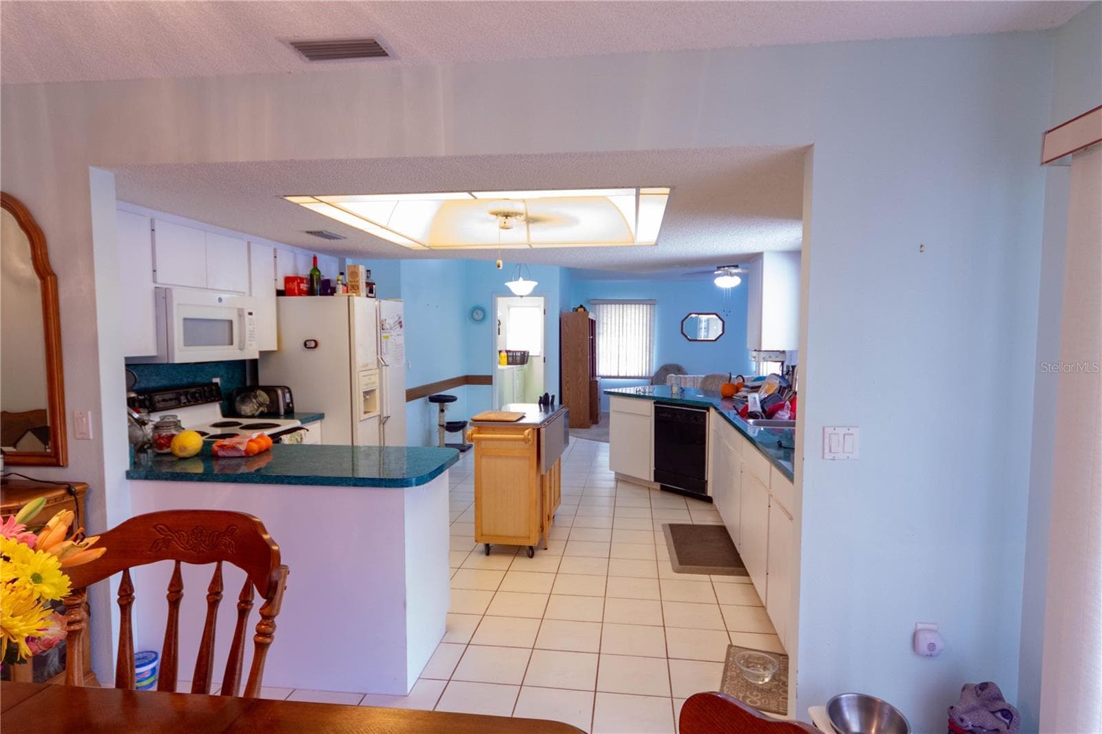 Single Family Residence at 274 LORRAINE AVE, VENICE, photo 10 of 22