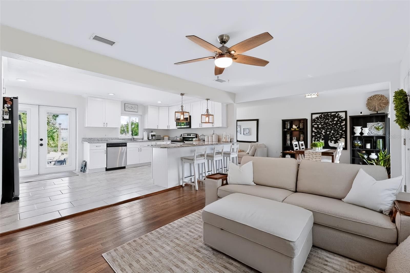 Single Family Residence at 615 BROOKSIDE DR, CLEARWATER, photo 2 of 48
