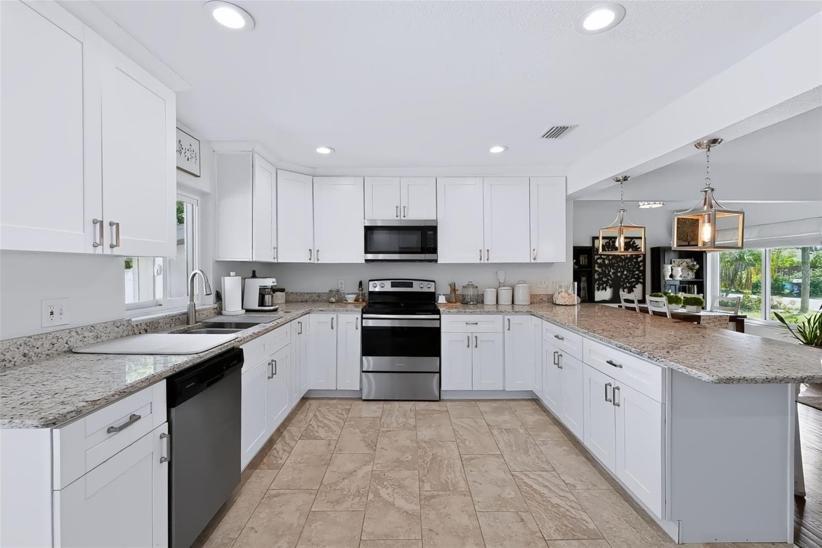 Single Family Residence at 615 BROOKSIDE DR, CLEARWATER, photo 3 of 48