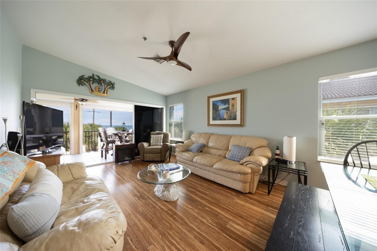 Large High Ceiling Livingroom - 3651 S CENTRAL AVE #309, FLAGLER BEACH