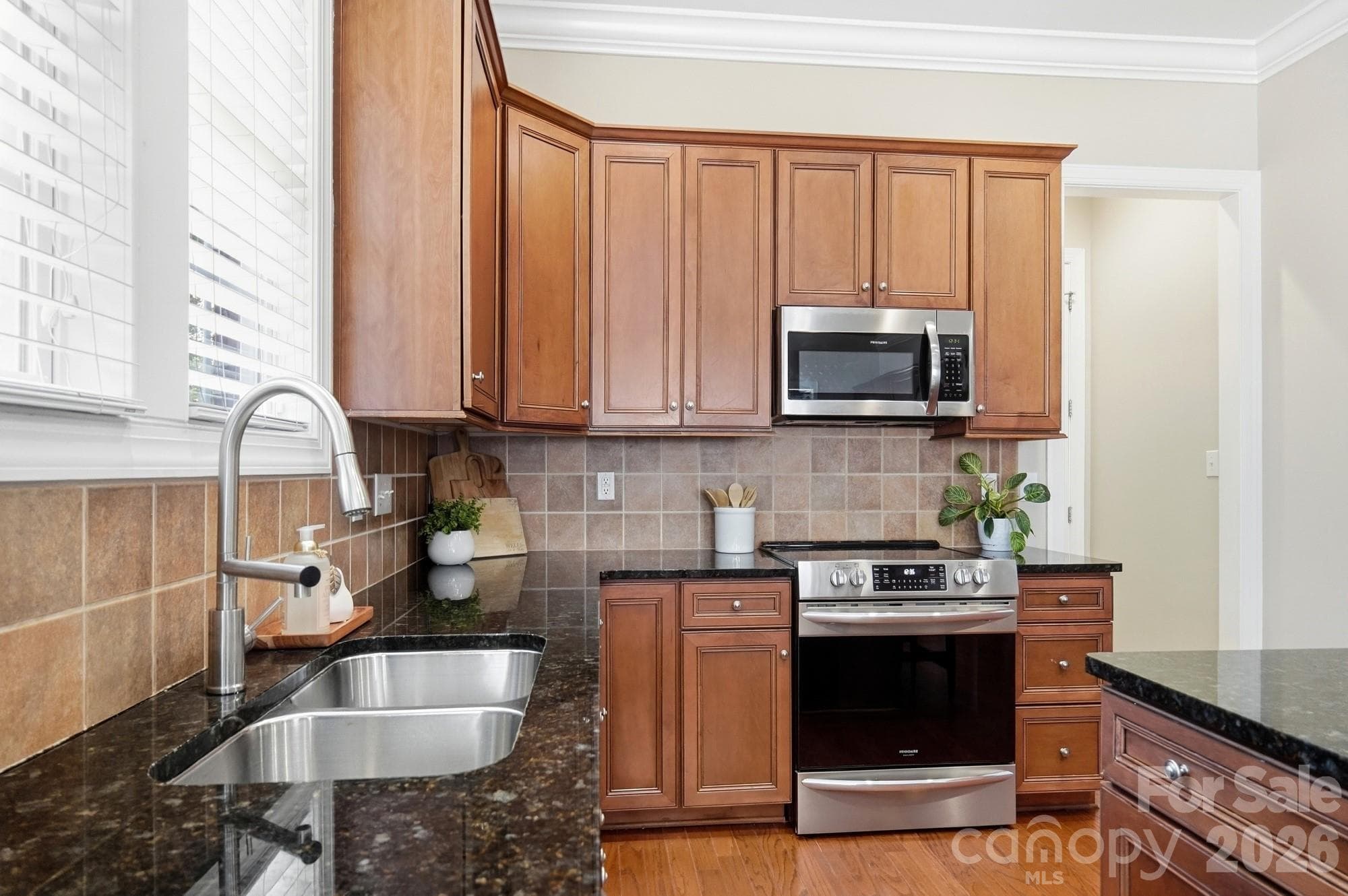 Single Family Residence at 8101 Prescot Glen Parkway, Waxhaw, photo 15 of 47
