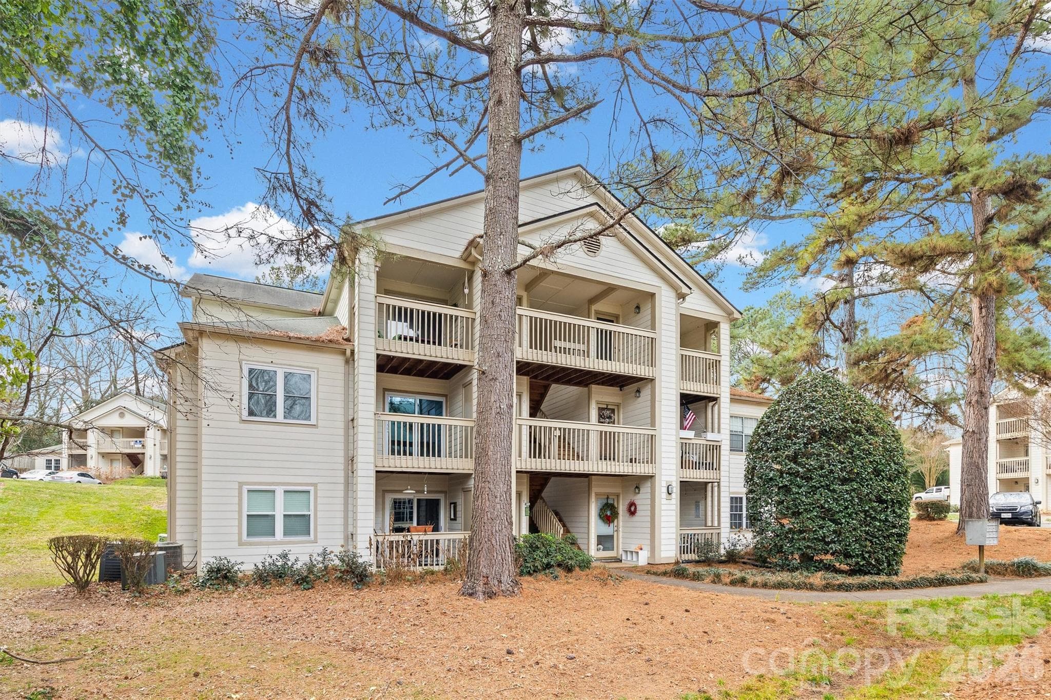 1041 Churchill Downs Court