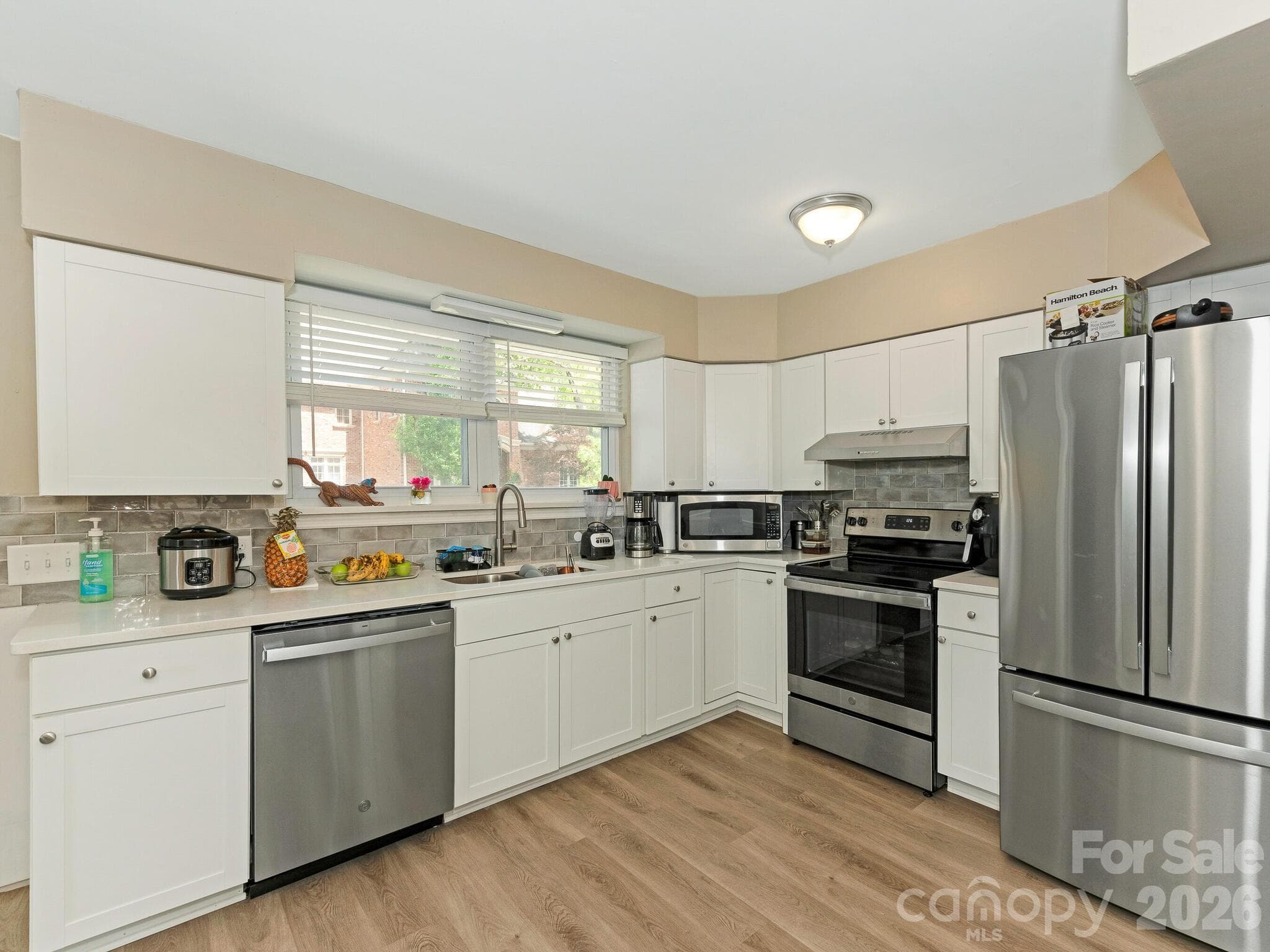 Duplex at Charlotte, photo 6 of 42