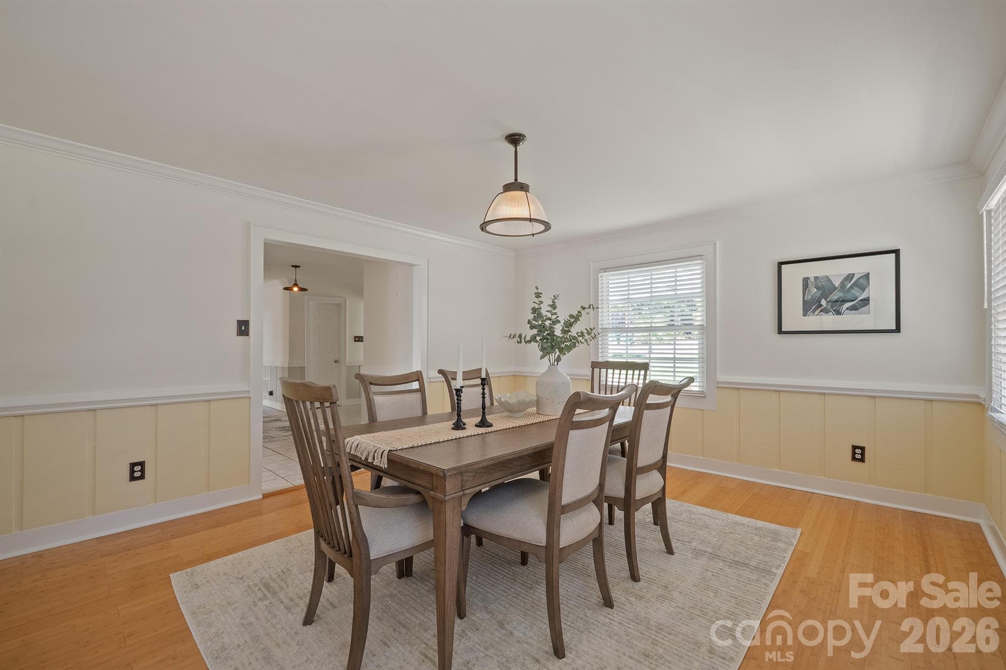 Dining toward the front window and entryway - 20919 Island Forest Drive, Cornelius