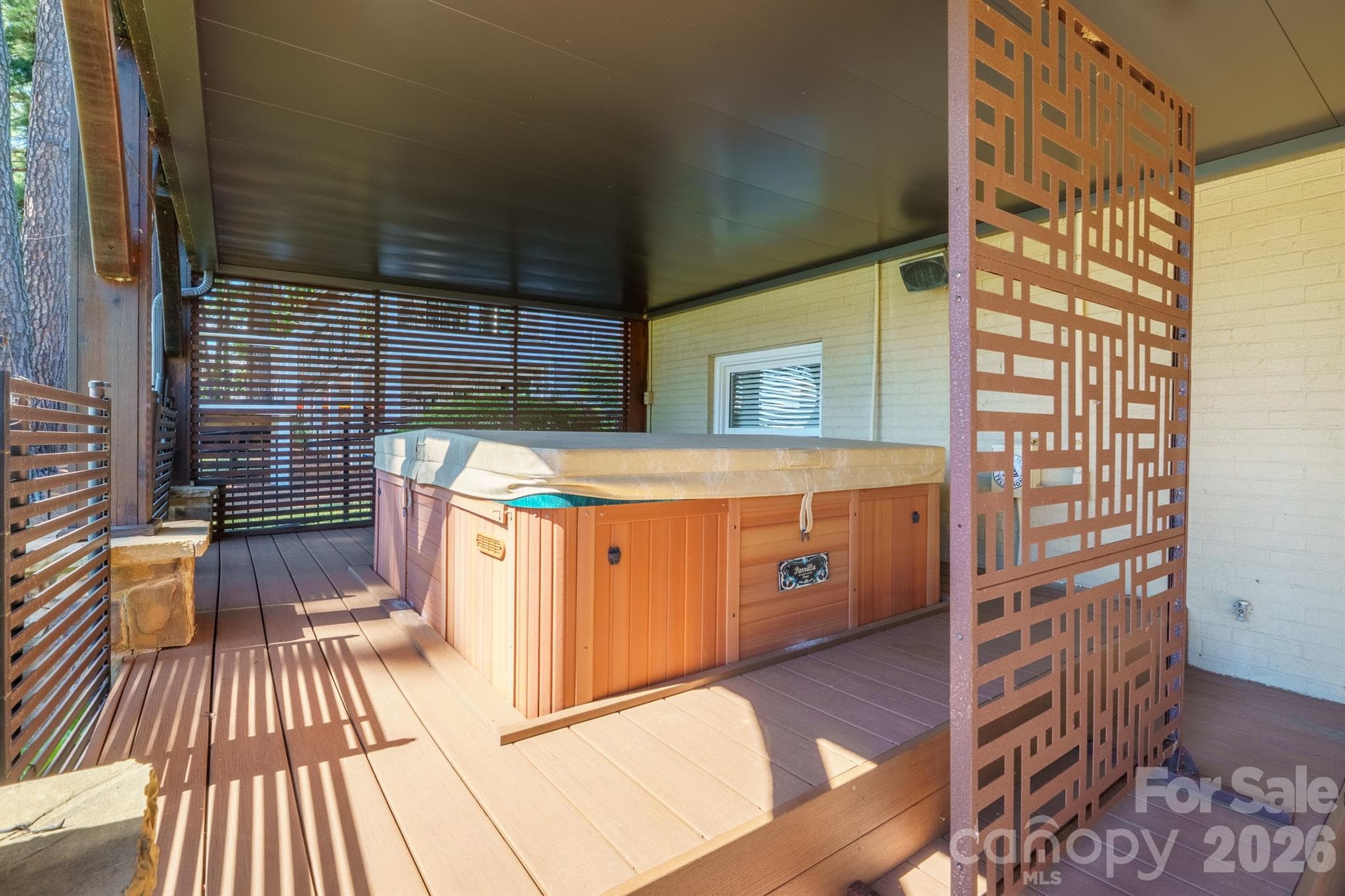 Hot tub with lake view and sense of privacy - 20919 Island Forest Drive, Cornelius