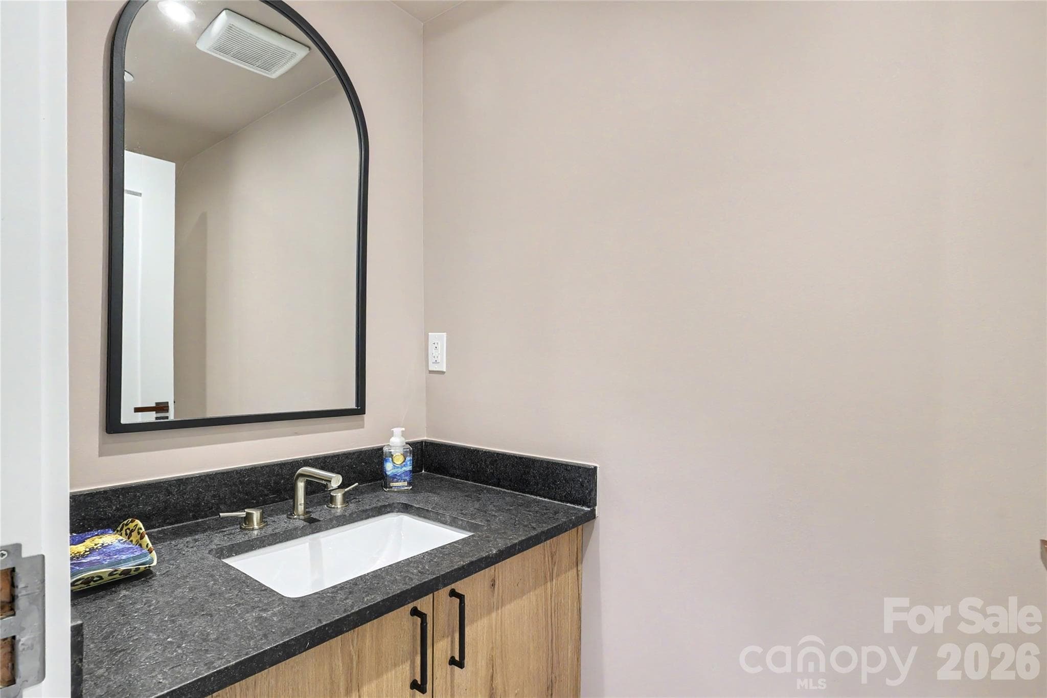 Condominium at 5447 Topping Place, Charlotte, photo 21 of 45