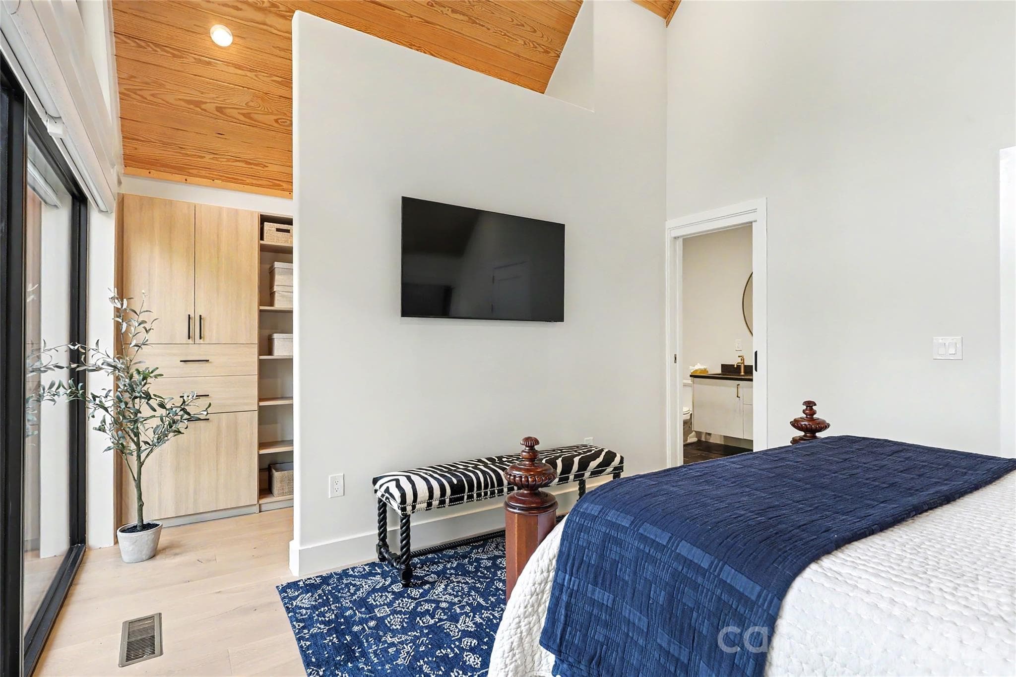Condominium at 5447 Topping Place, Charlotte, photo 27 of 45