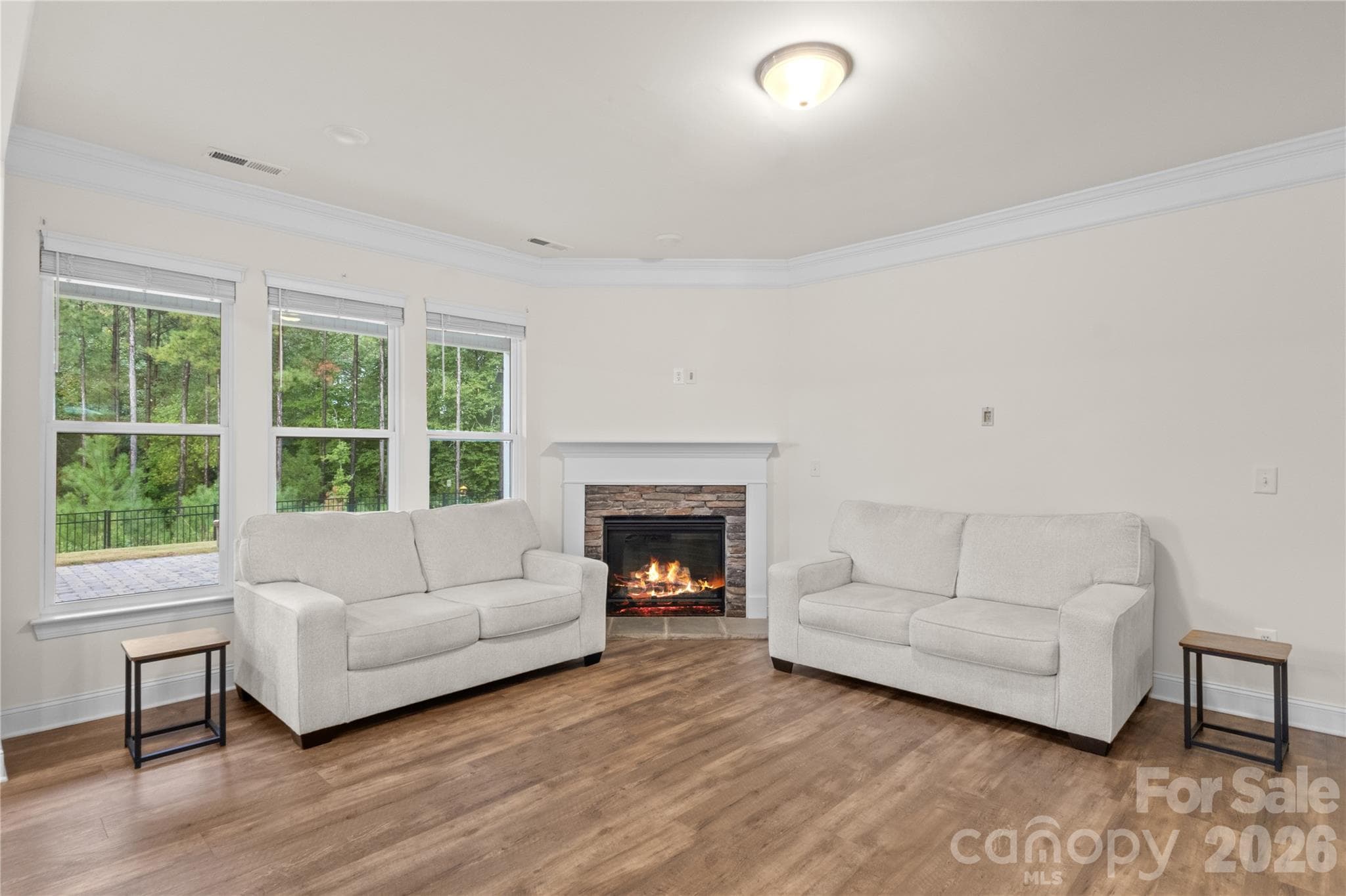 Single Family Residence at 4020 Clapton Drive, Lancaster, photo 4 of 42