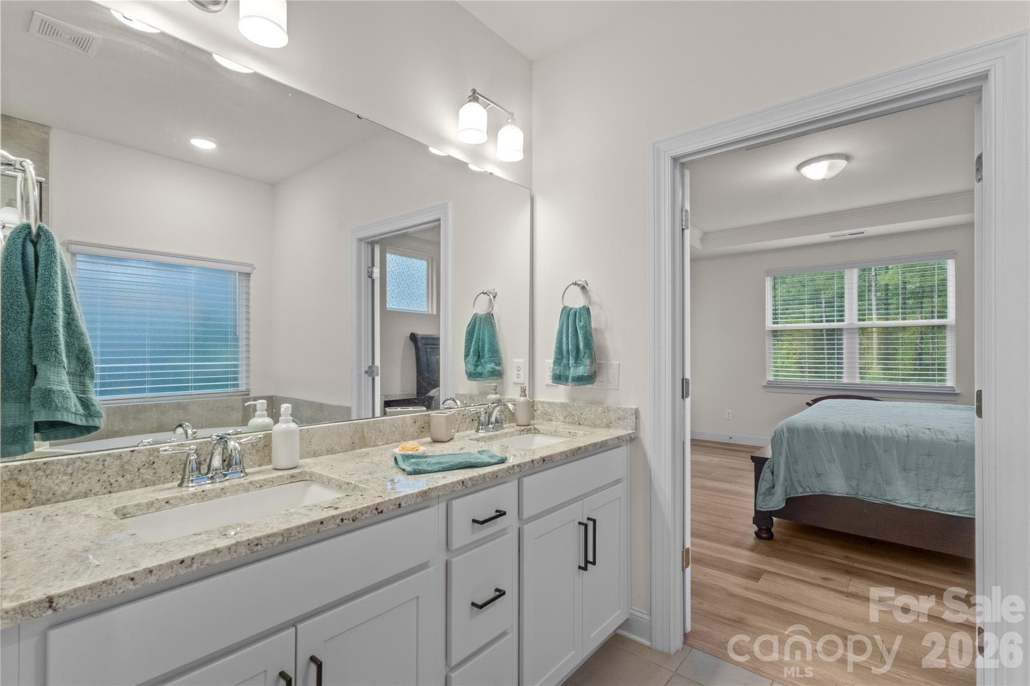 Single Family Residence at 4020 Clapton Drive, Lancaster, photo 18 of 42