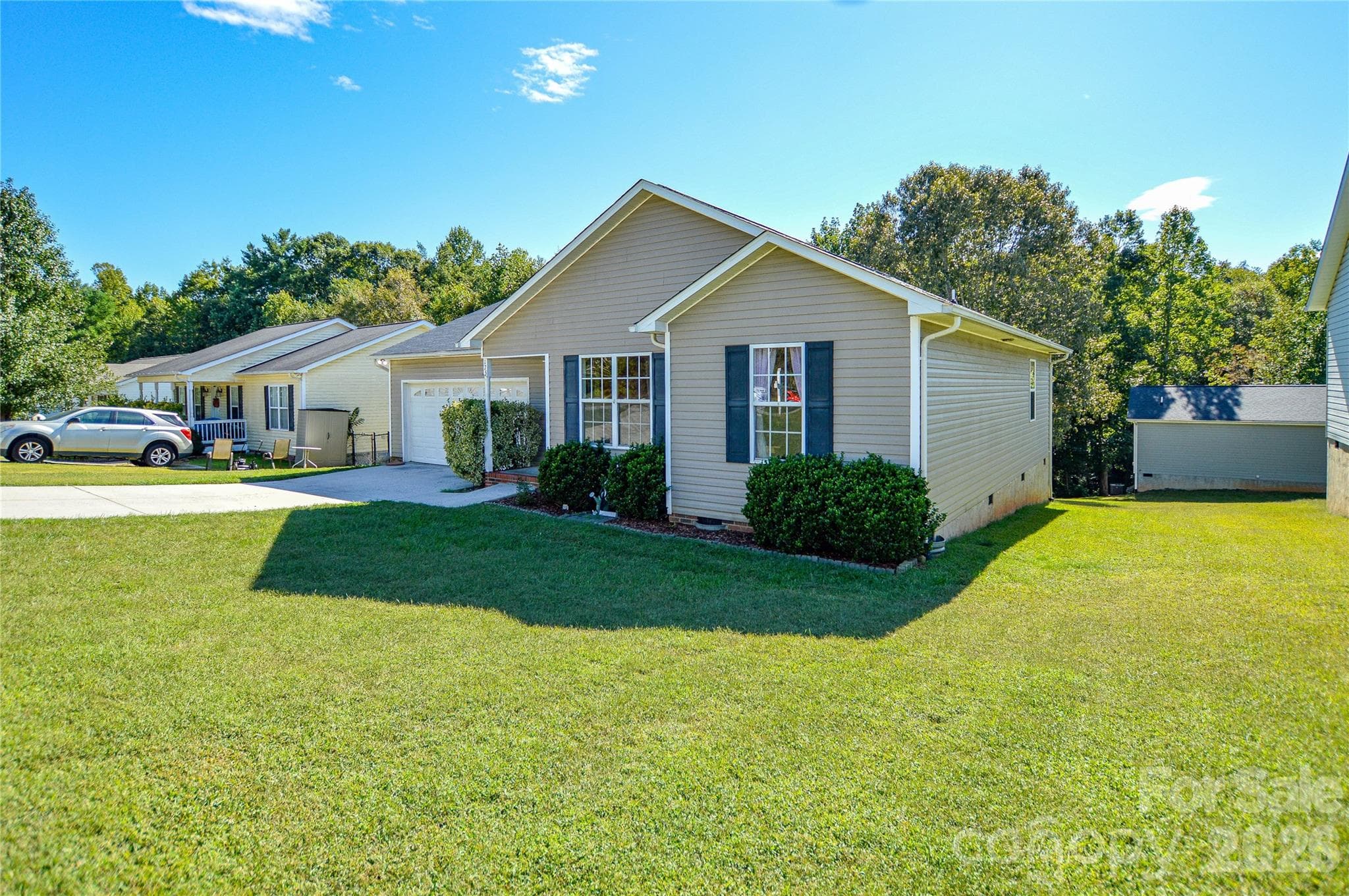 Single Family Residence at 175 Alexander Heritage Drive, Hickory, photo 3 of 28