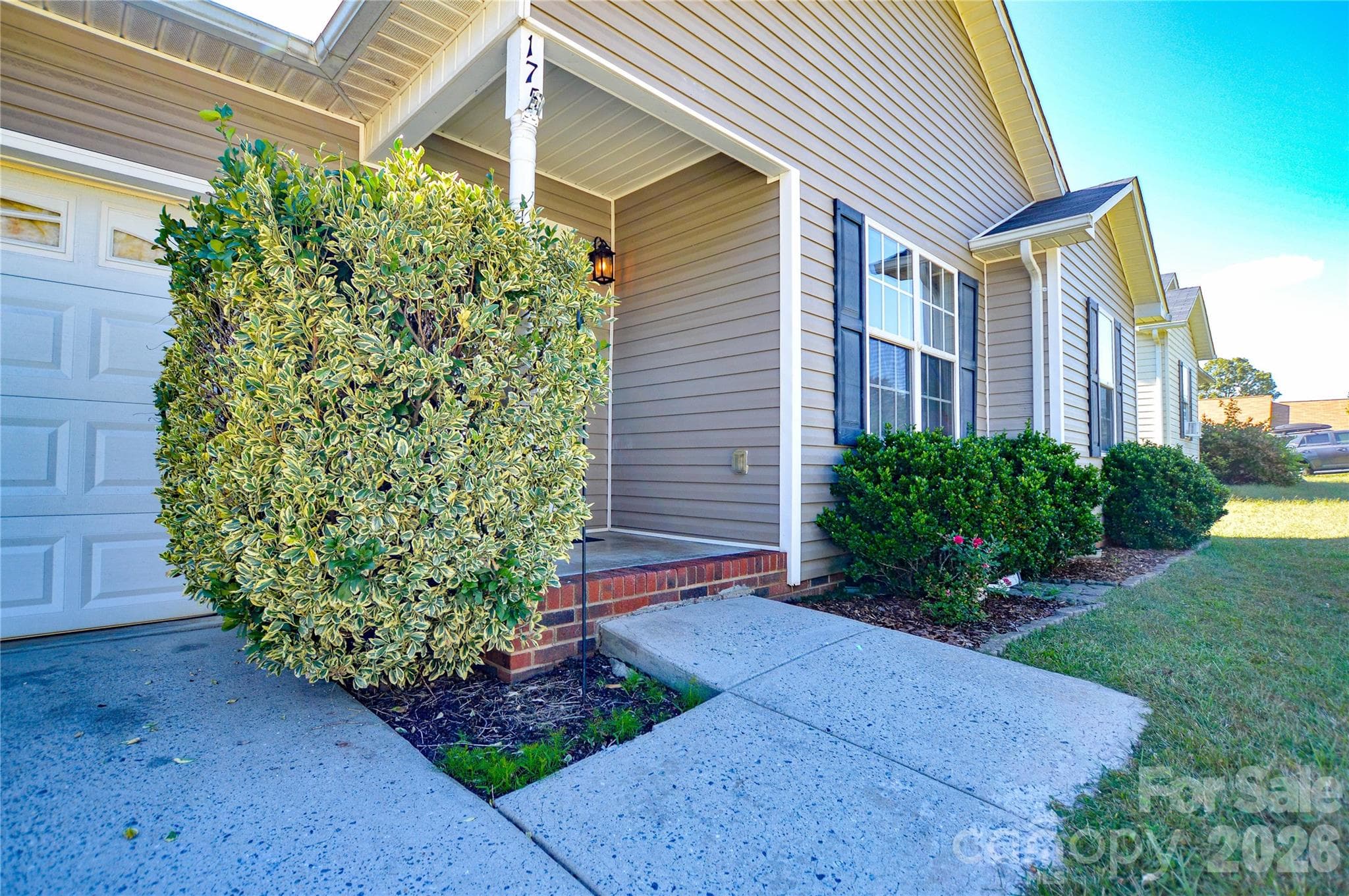 Single Family Residence at 175 Alexander Heritage Drive, Hickory, photo 4 of 28