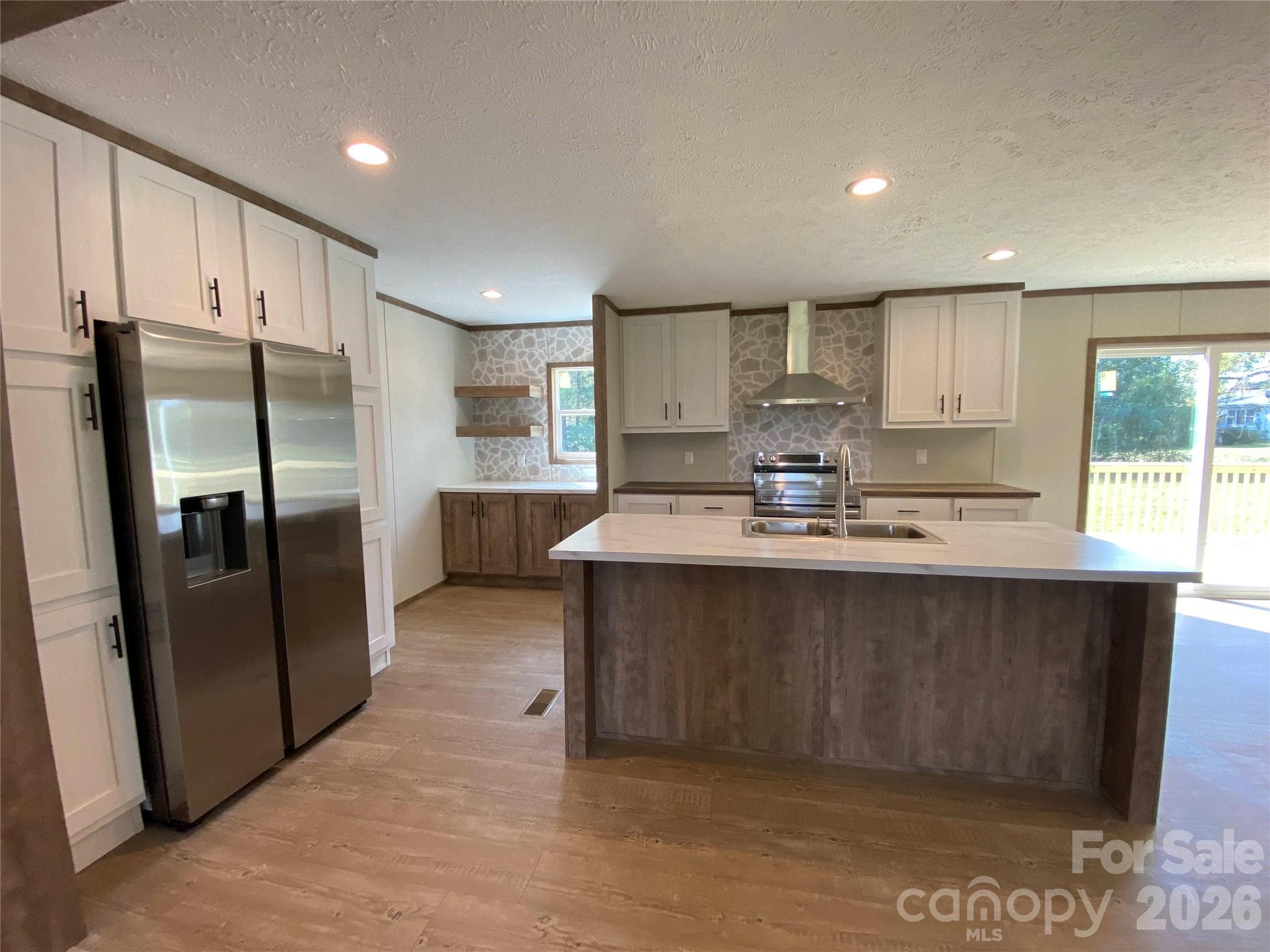 Single Family Residence at 5726 Landon Place, Heath Springs, photo 5 of 32