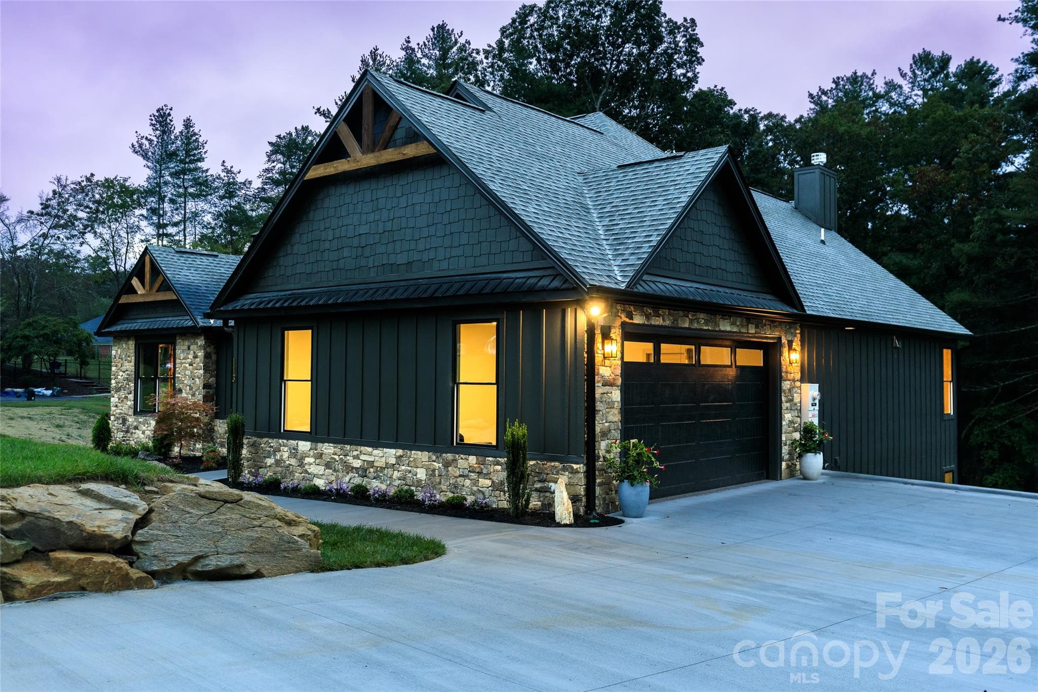 Single Family Residence at Hendersonville, photo 2 of 77