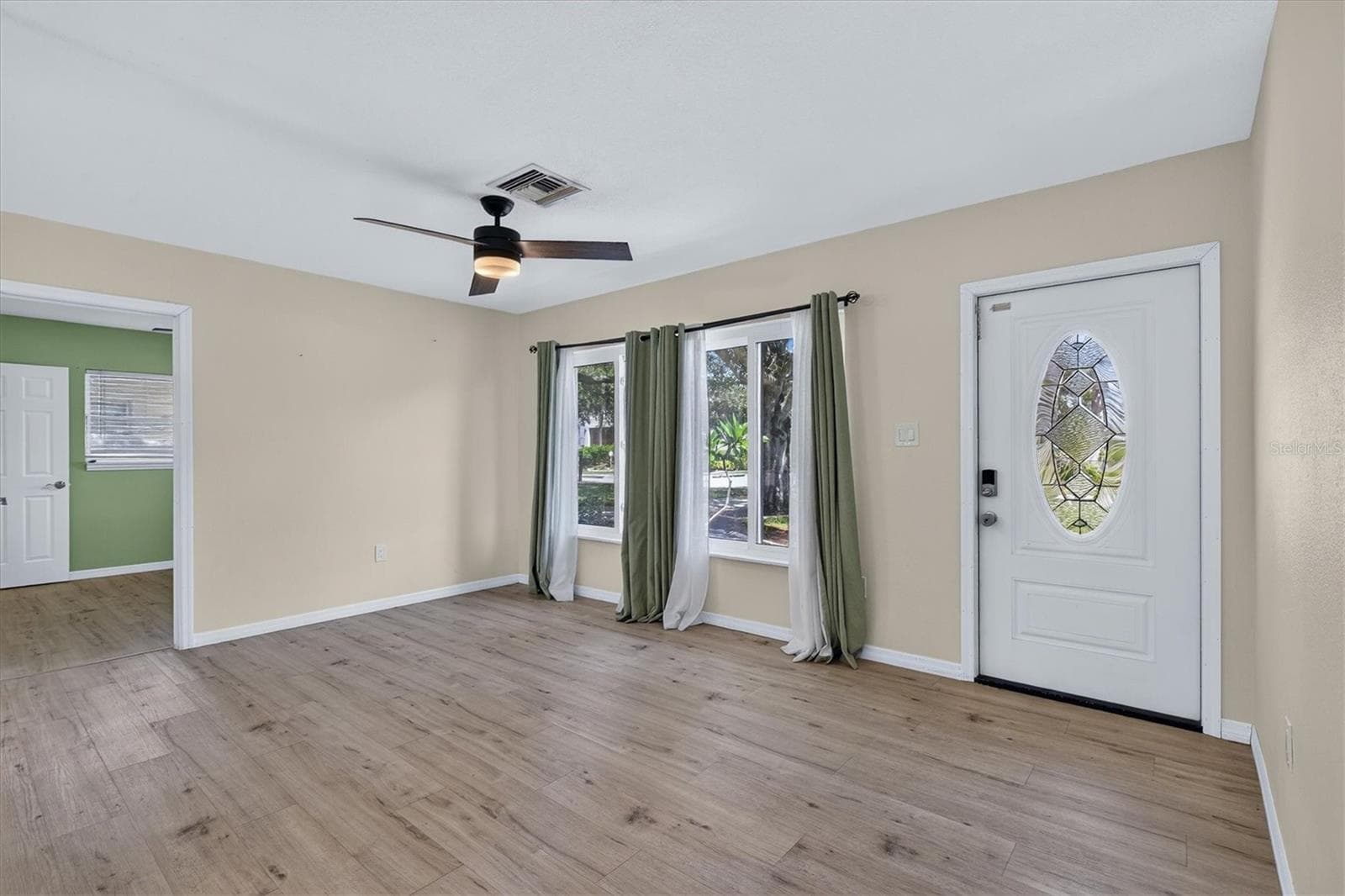 Single Family Residence at 715 W BAYSHORE DR, TARPON SPRINGS, photo 5 of 27