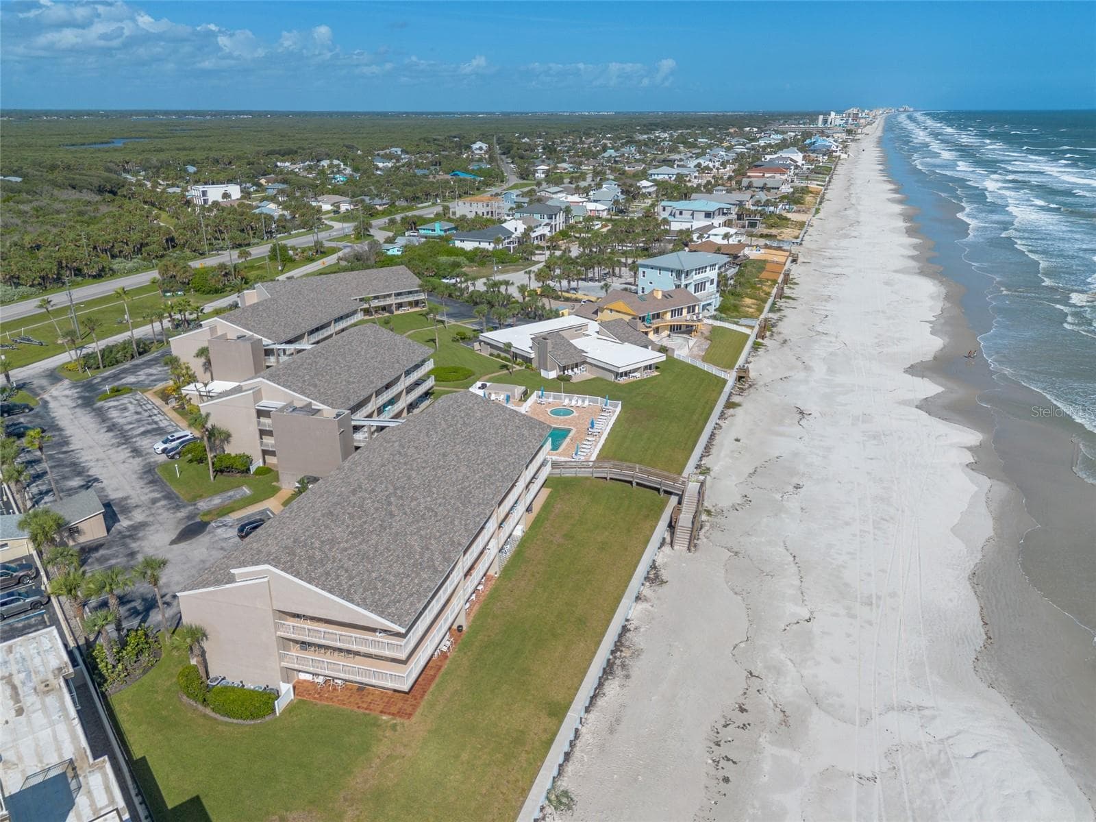 Condominium at 4801 SAXON DR #A-303, NEW SMYRNA BEACH, photo 36 of 41