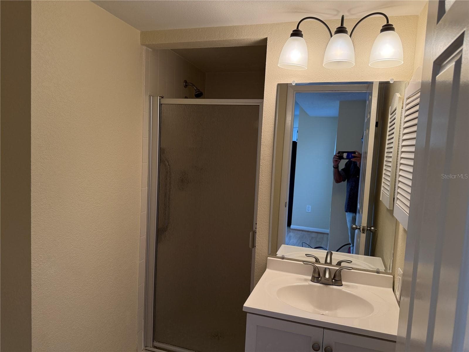 guest bathroom - 5697 ASHTON LAKE DR #6, SARASOTA