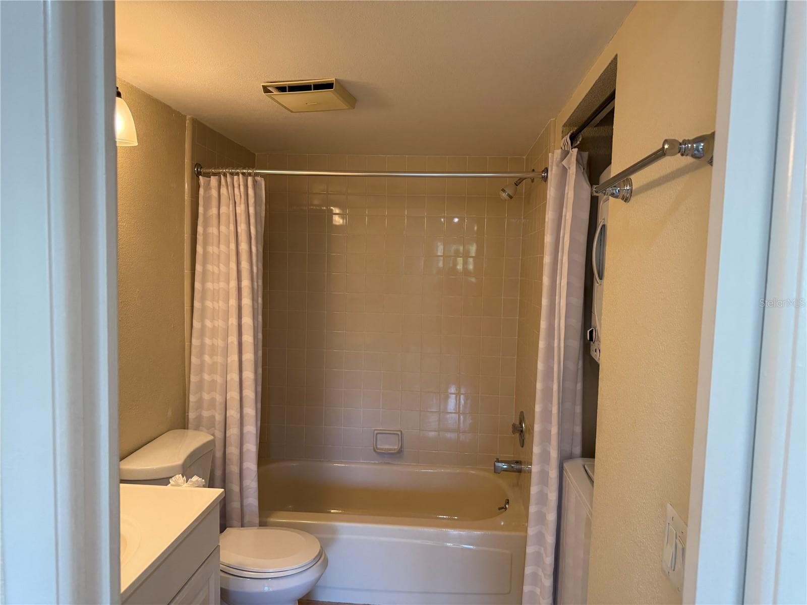 master bath - 5697 ASHTON LAKE DR #6, SARASOTA