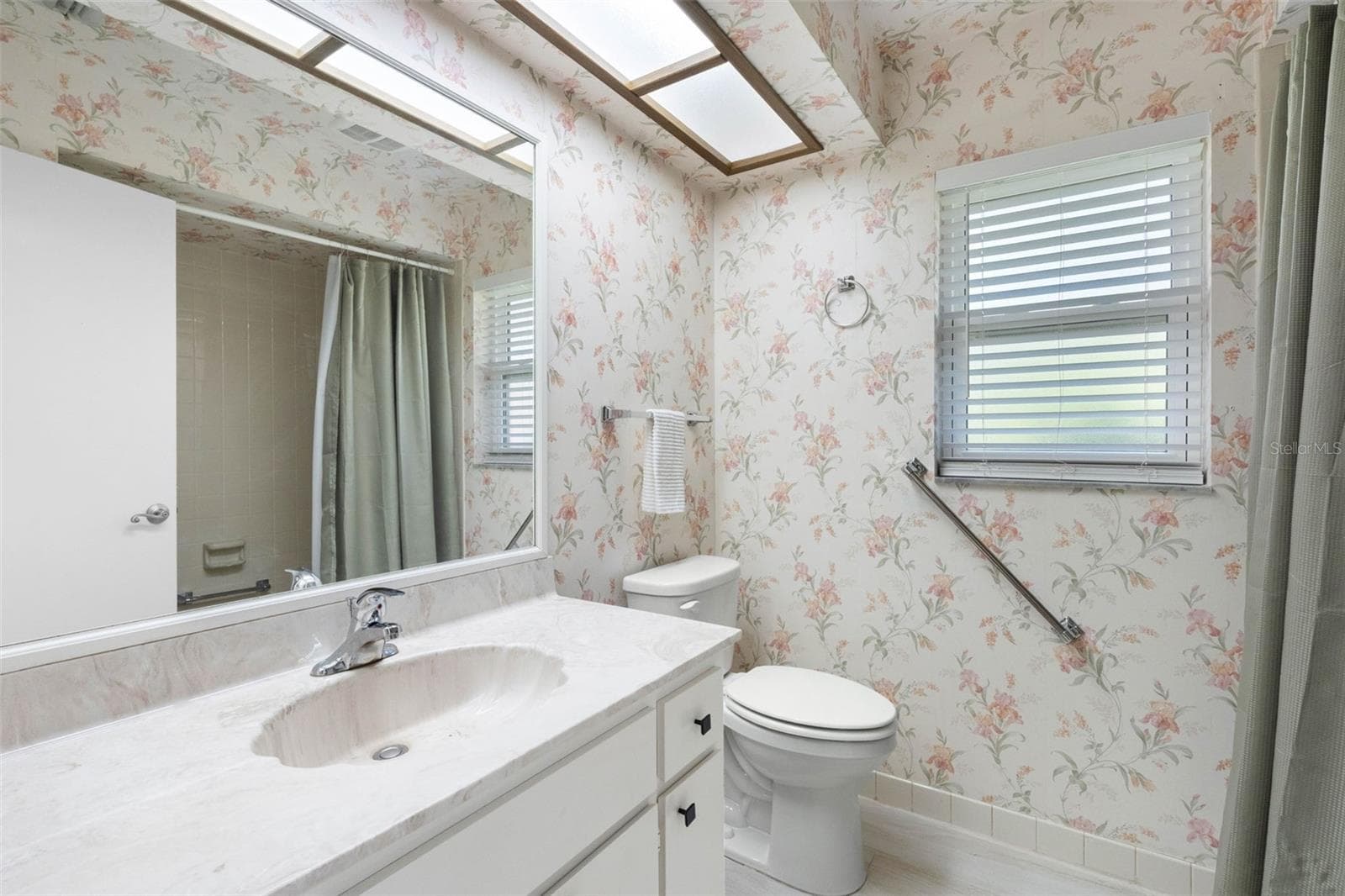 Single Family Residence at 1681 MACDONNELL CT, PALM HARBOR, photo 18 of 38