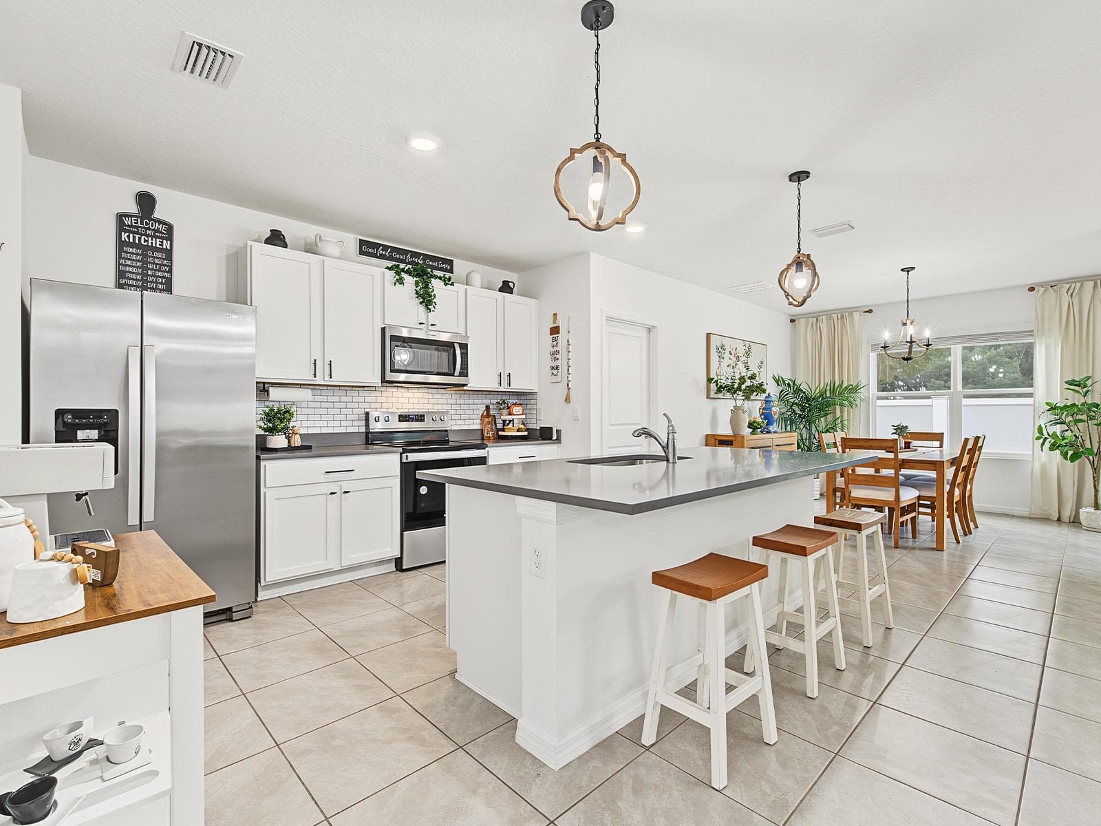 Single Family Residence at 10668 QUAIL GROVE WAY, SAN ANTONIO, photo 4 of 50