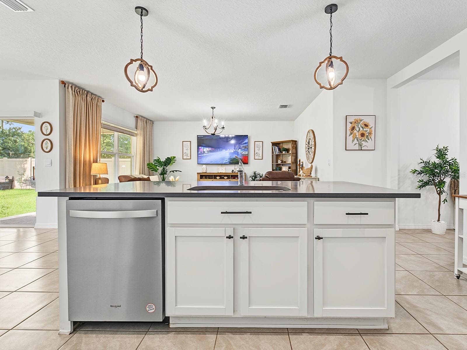 Single Family Residence at 10668 QUAIL GROVE WAY, SAN ANTONIO, photo 9 of 50