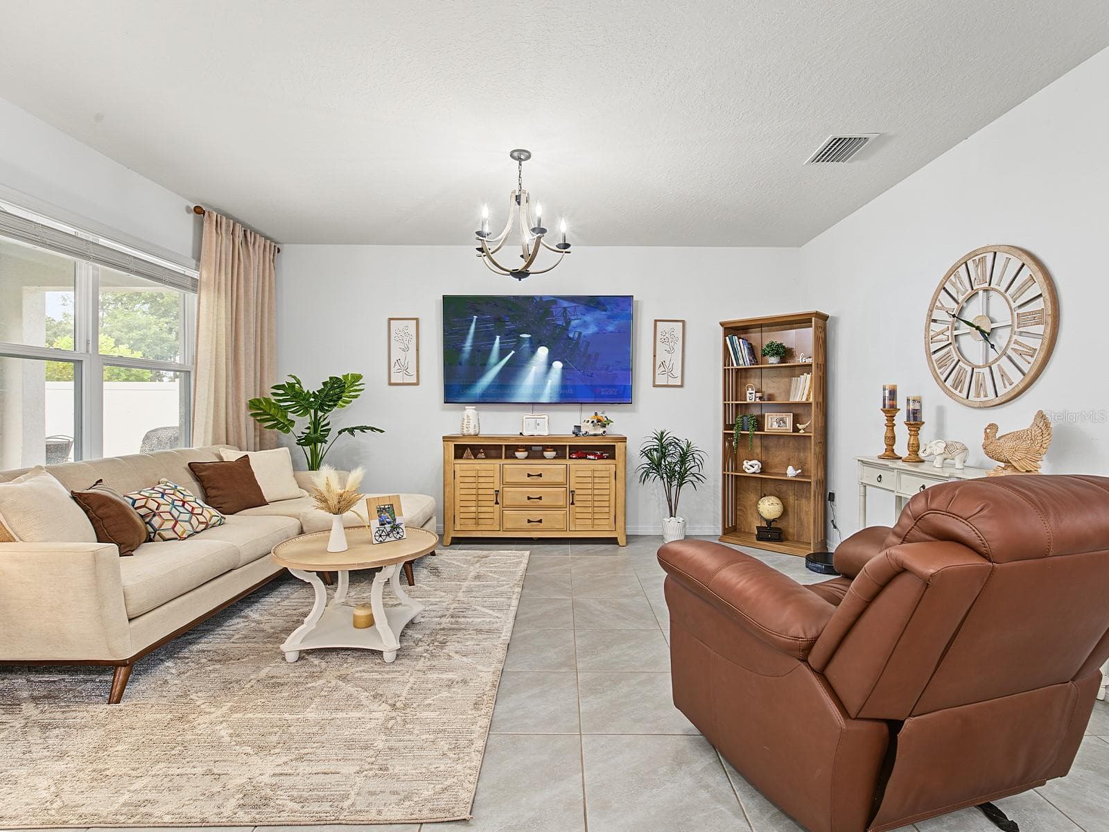 Single Family Residence at 10668 QUAIL GROVE WAY, SAN ANTONIO, photo 13 of 50