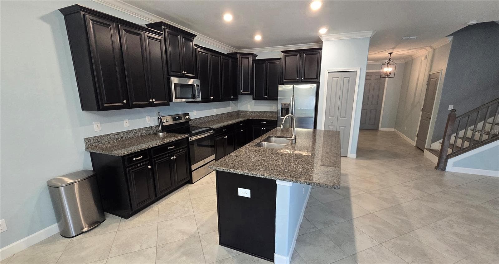 Single Family Residence at 13917 ROSEATE TERN LN, RIVERVIEW, photo 8 of 45