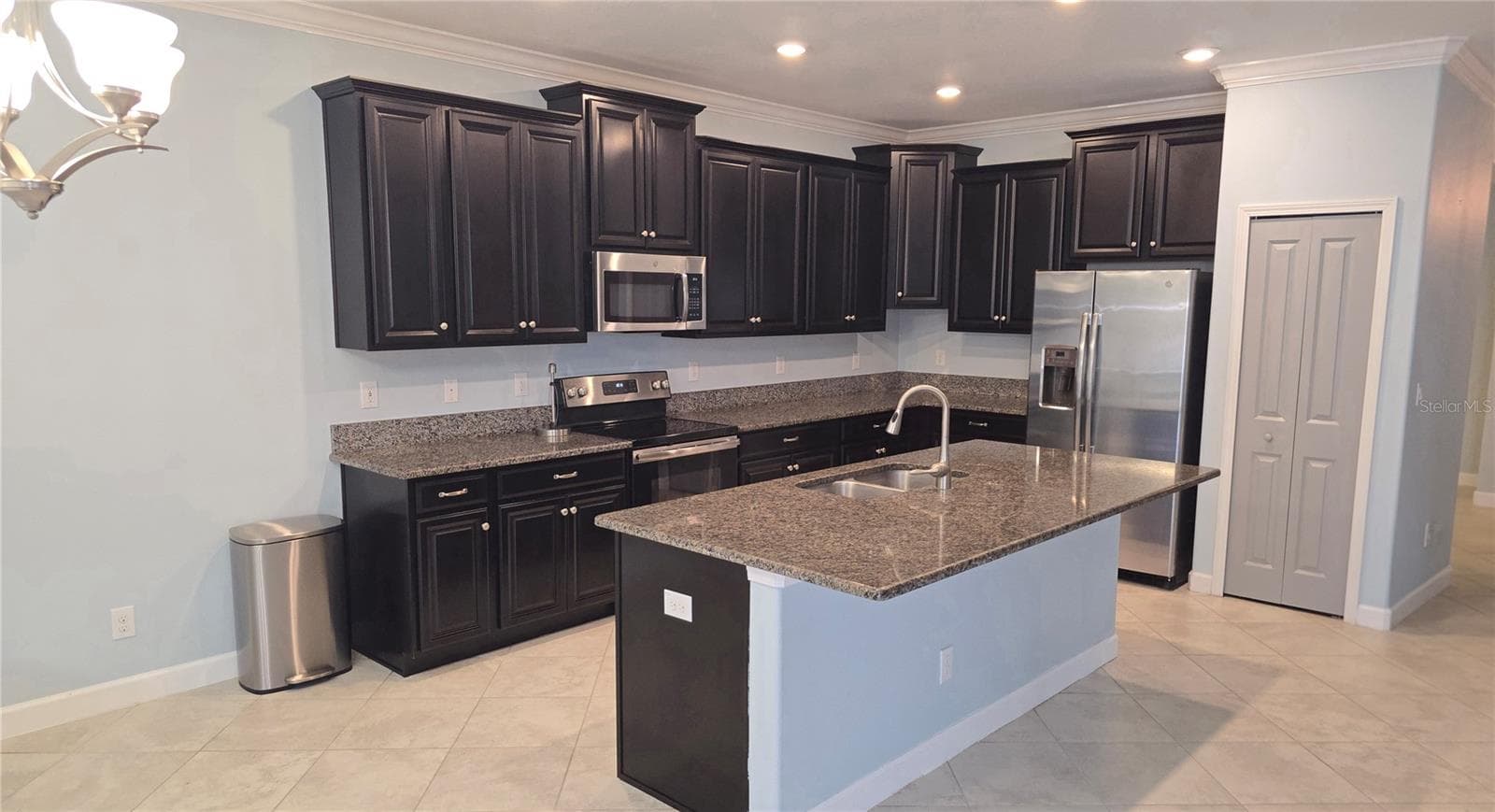 Single Family Residence at 13917 ROSEATE TERN LN, RIVERVIEW, photo 9 of 45