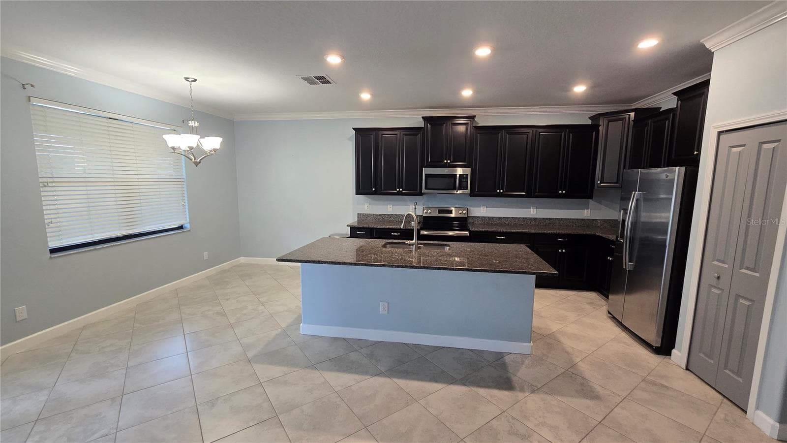 Single Family Residence at 13917 ROSEATE TERN LN, RIVERVIEW, photo 10 of 45