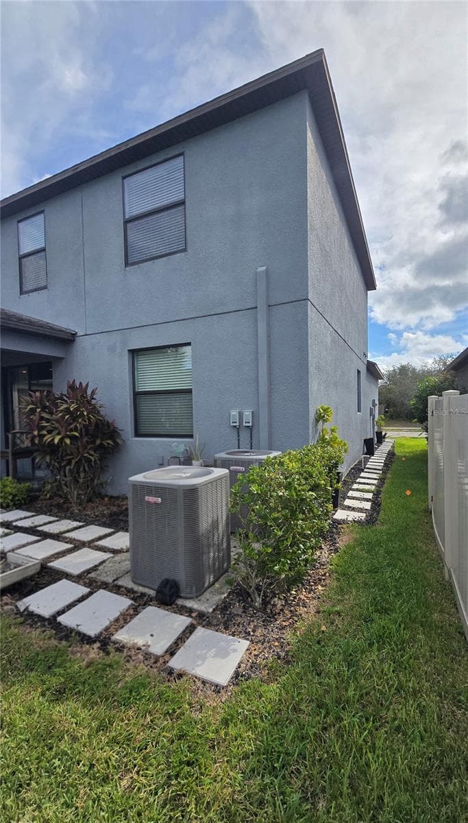 Single Family Residence at 13917 ROSEATE TERN LN, RIVERVIEW, photo 43 of 45