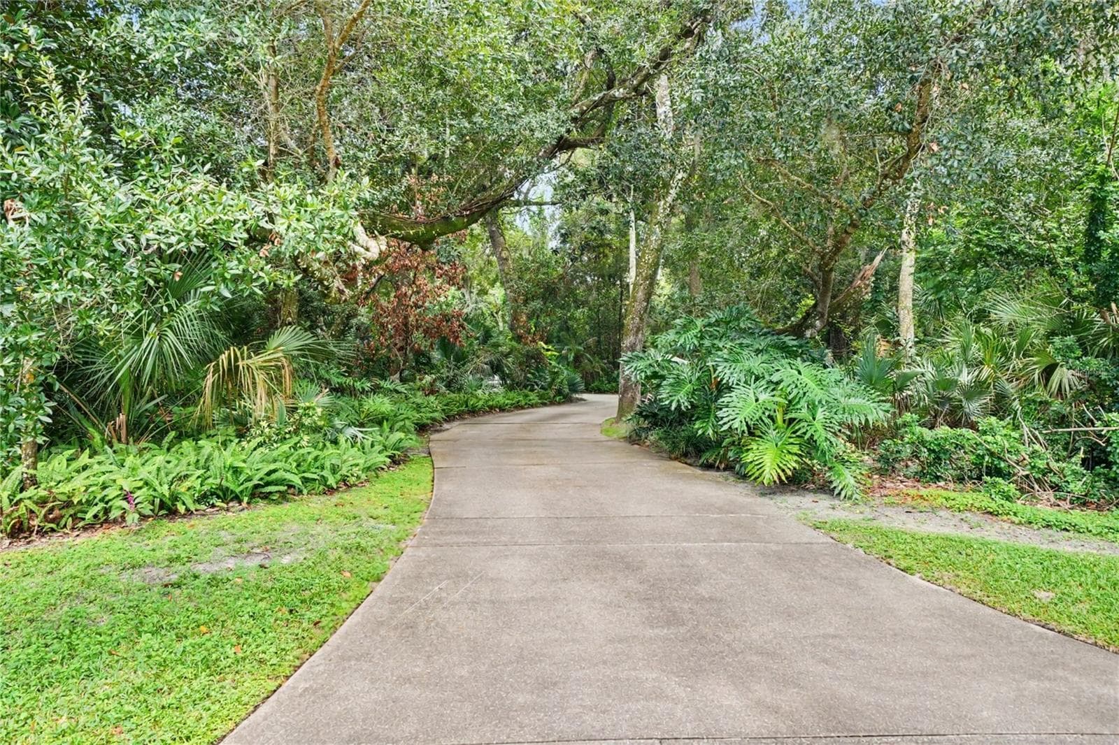 Single Family Residence at 649 CHARMAGNE LN, PORT ORANGE, photo 66 of 82