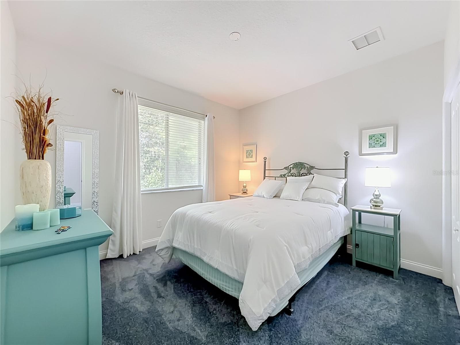 Third bedroom with window and neutral decor - 2452 W ARBUTUS DR, CITRUS SPRINGS