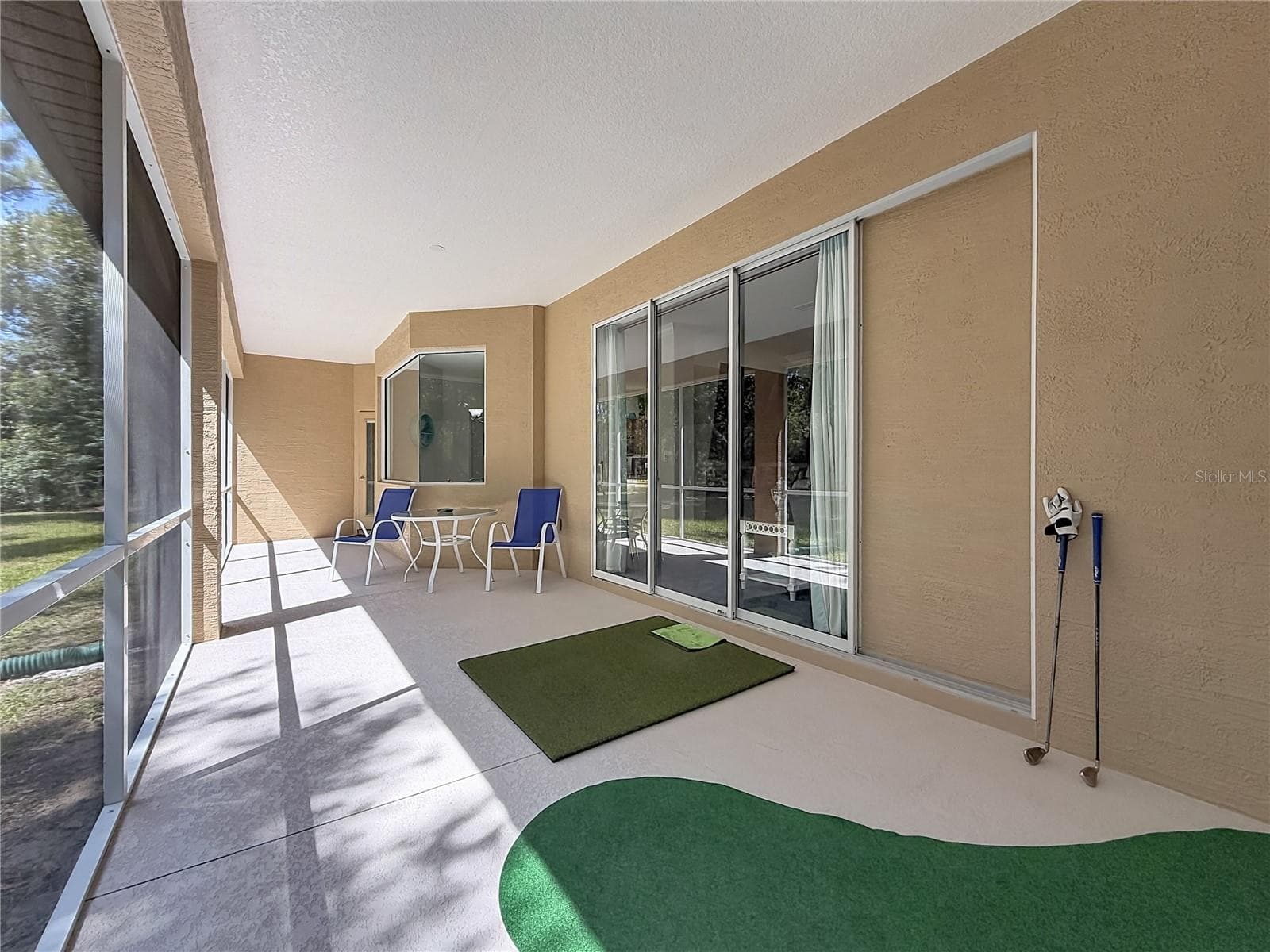 Screened lanai with room to relax outdoors - 2452 W ARBUTUS DR, CITRUS SPRINGS