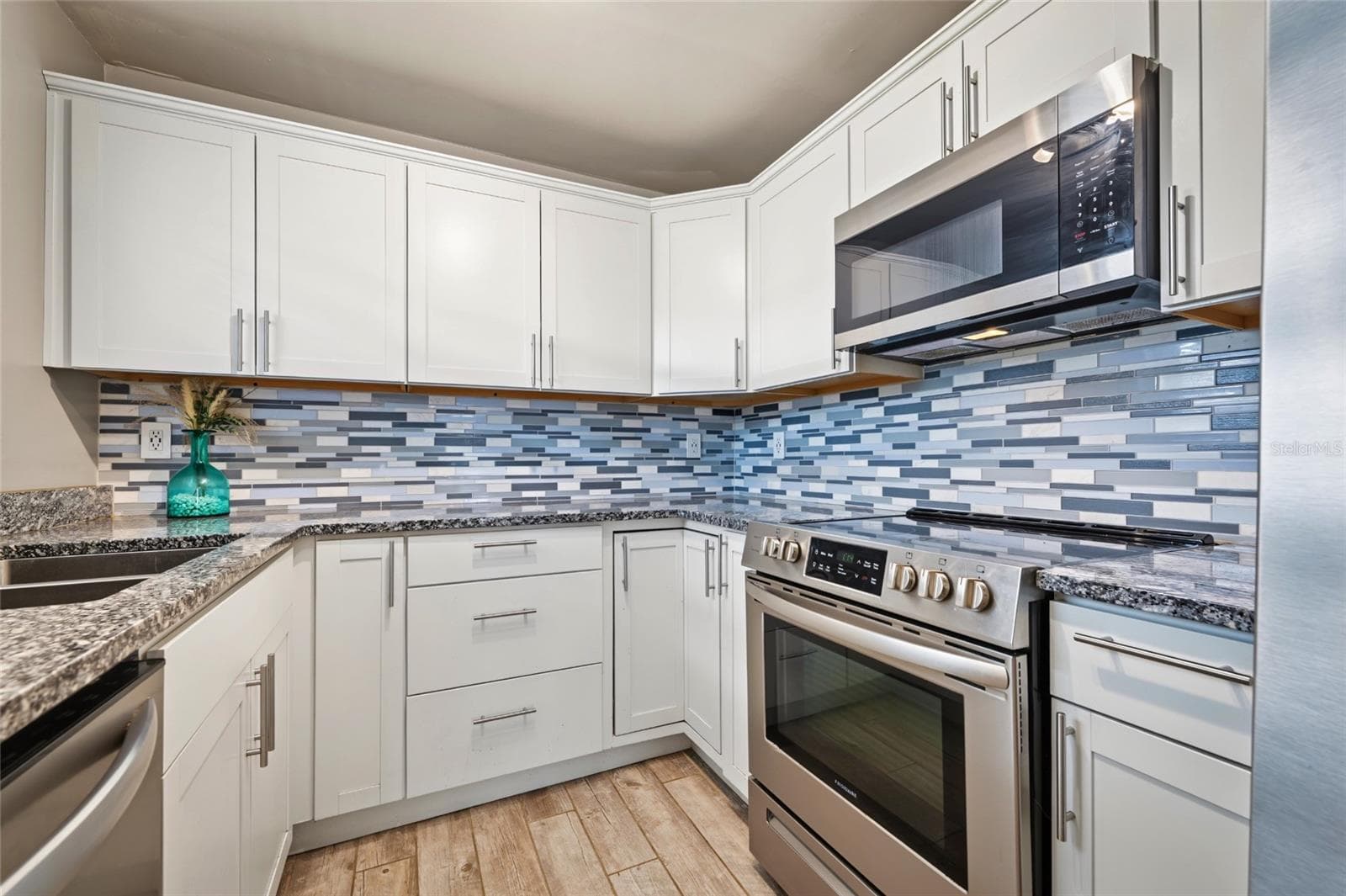 KITCHEN - 118 ROBERTA RD, ORMOND BEACH