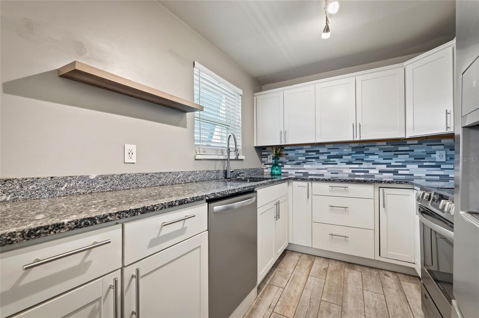 Single Family Residence at 118 ROBERTA RD, ORMOND BEACH, photo 5 of 37