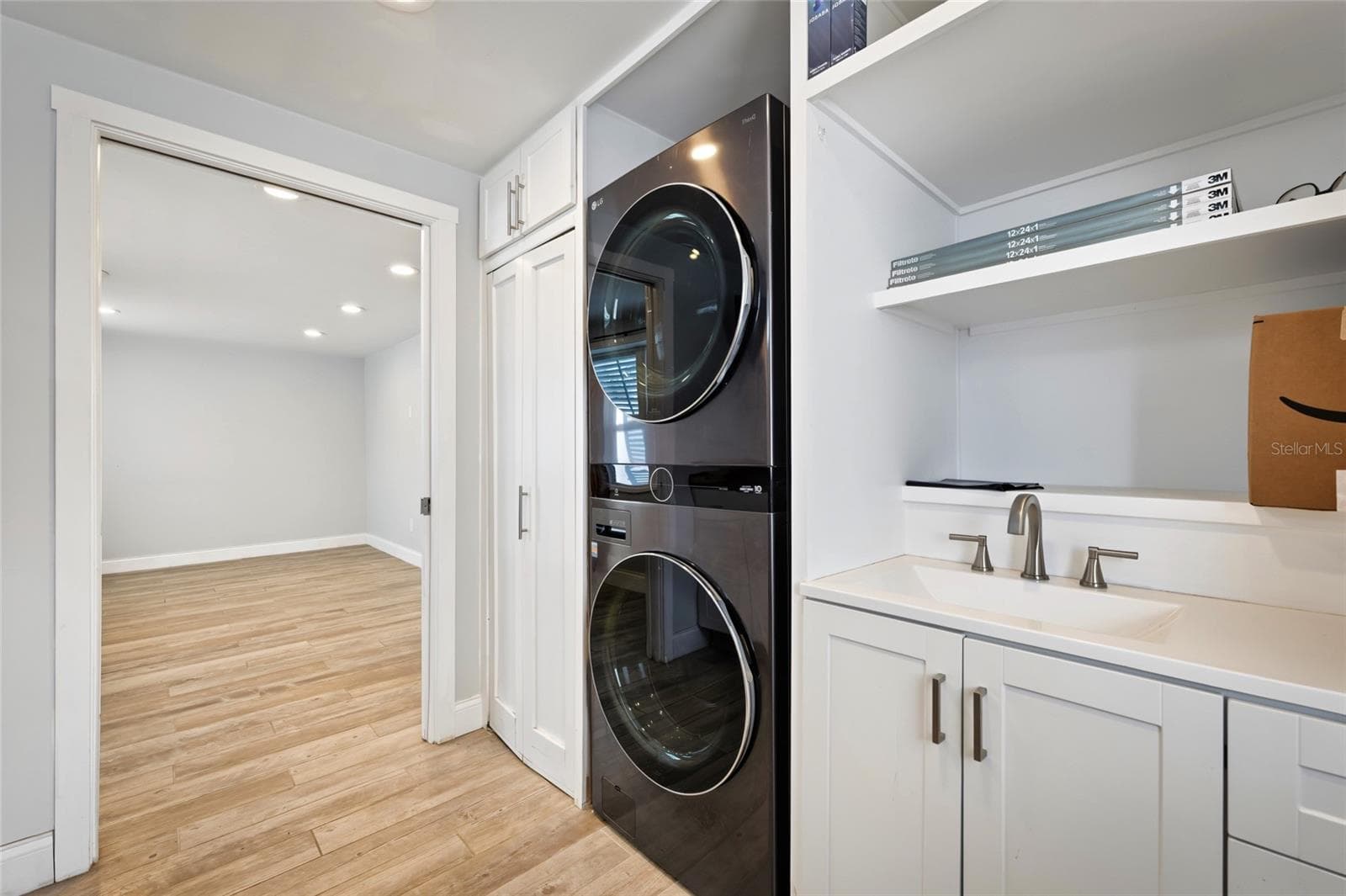 LAUNDRYROOM - 118 ROBERTA RD, ORMOND BEACH