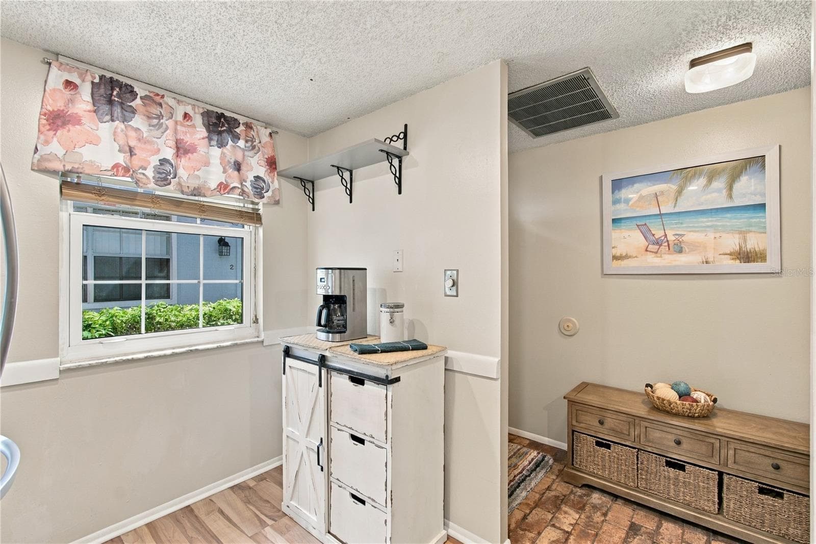 Condominium at 8220 SEVEN OAKS CT #5, PORT RICHEY, photo 8 of 100