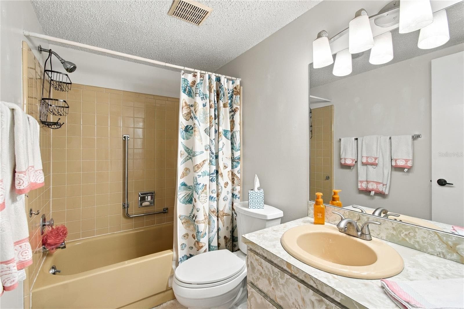 Condominium at 8220 SEVEN OAKS CT #5, PORT RICHEY, photo 15 of 100