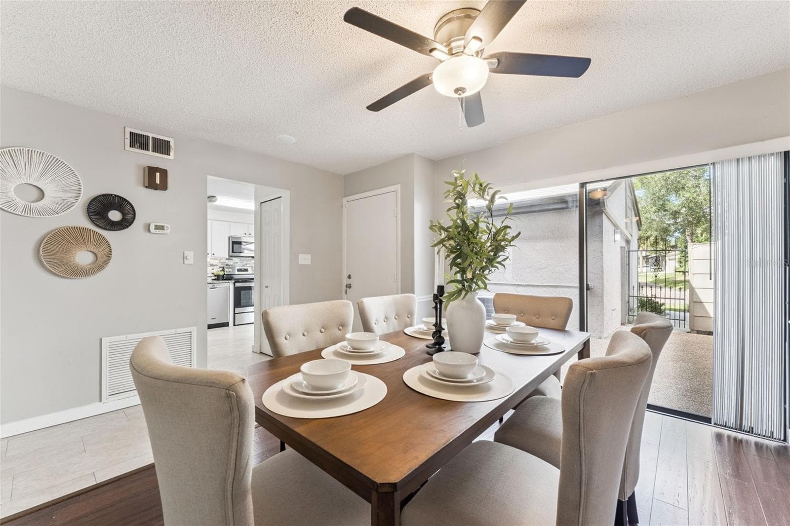 Townhouse at 629 WOODRIDGE DR, FERN PARK, photo 8 of 45
