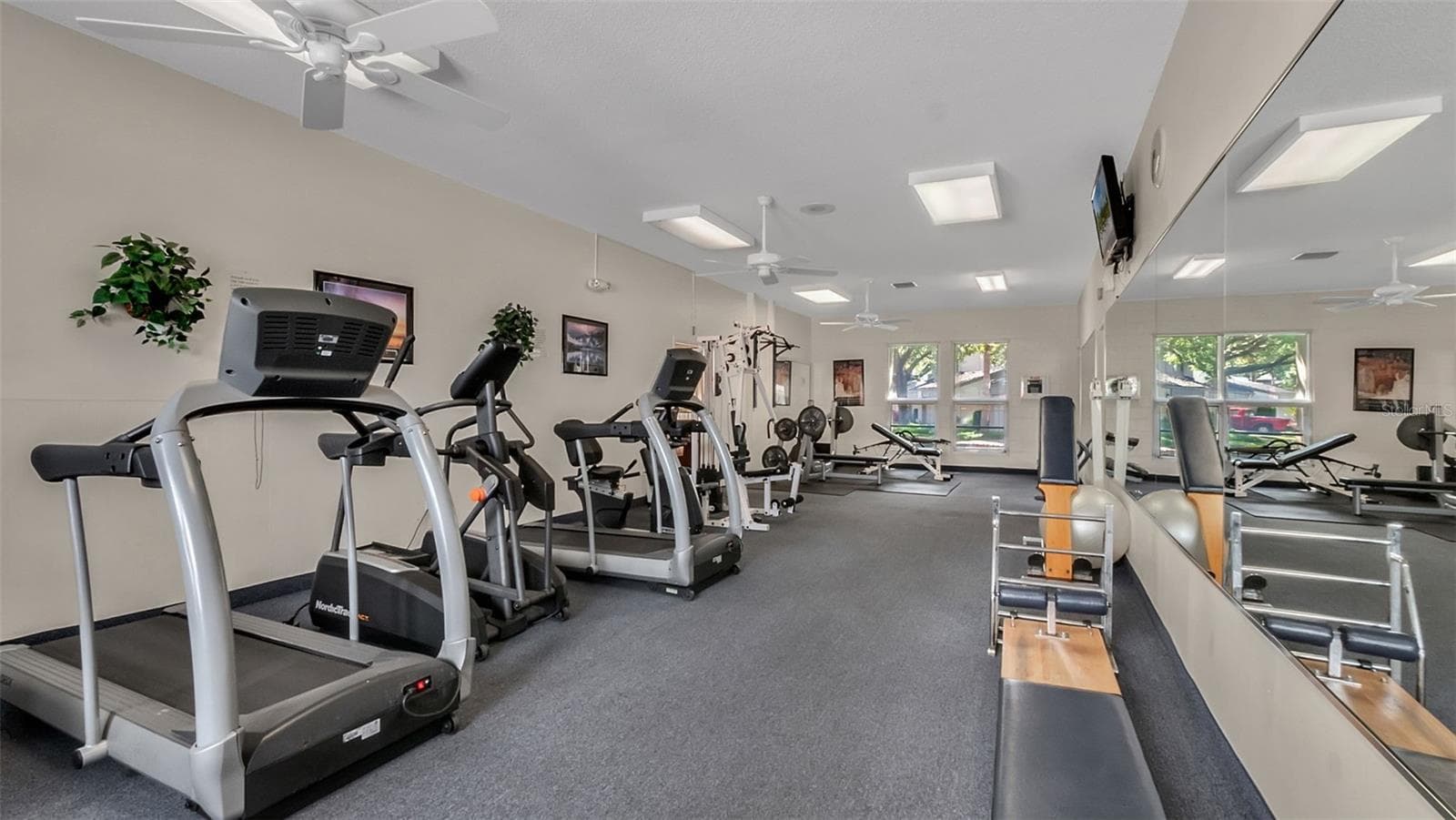Townhouse at 629 WOODRIDGE DR, FERN PARK, photo 42 of 45